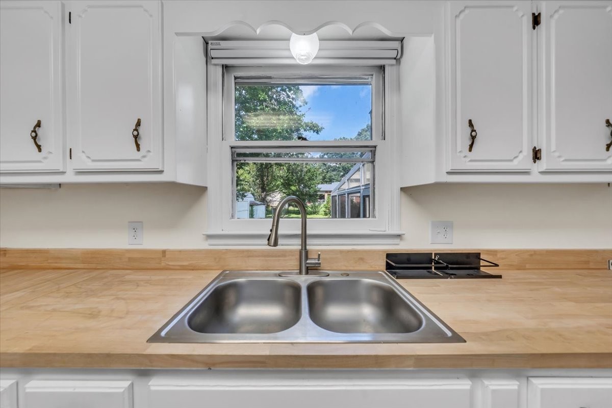 106 Larkway Dr