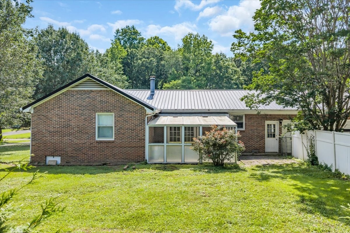 106 Larkway Dr