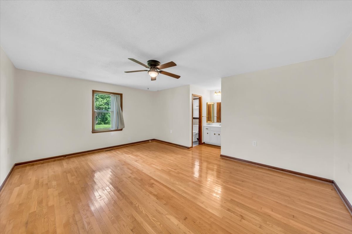 106 Larkway Dr