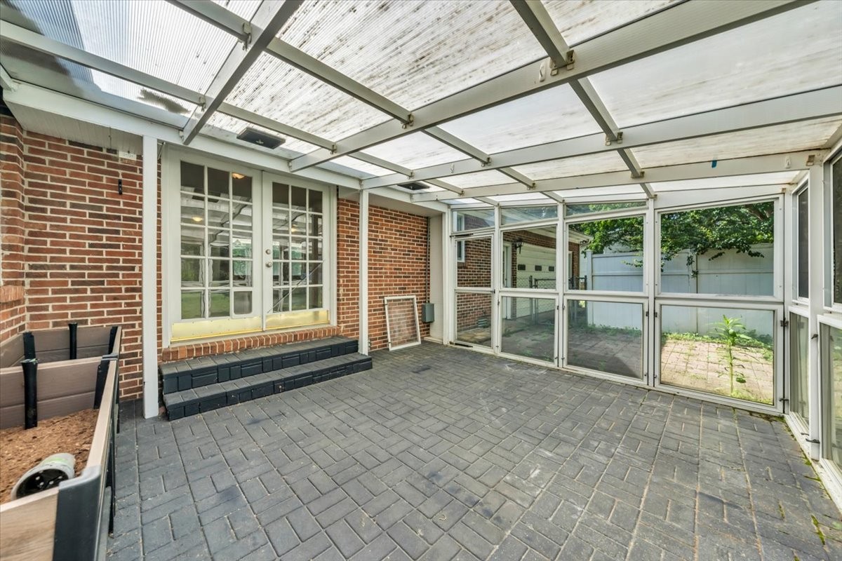 106 Larkway Dr