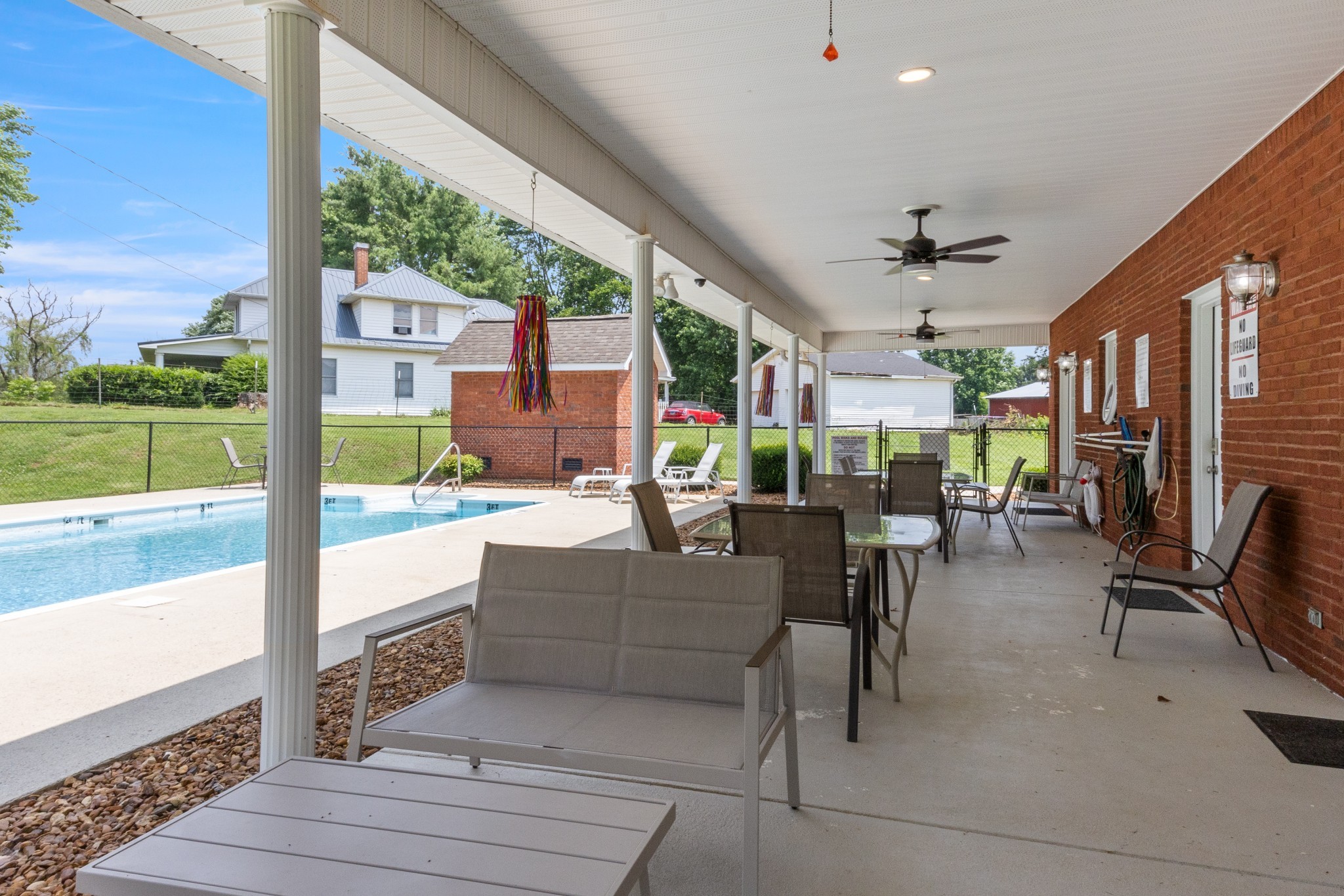 342 Chase Cir