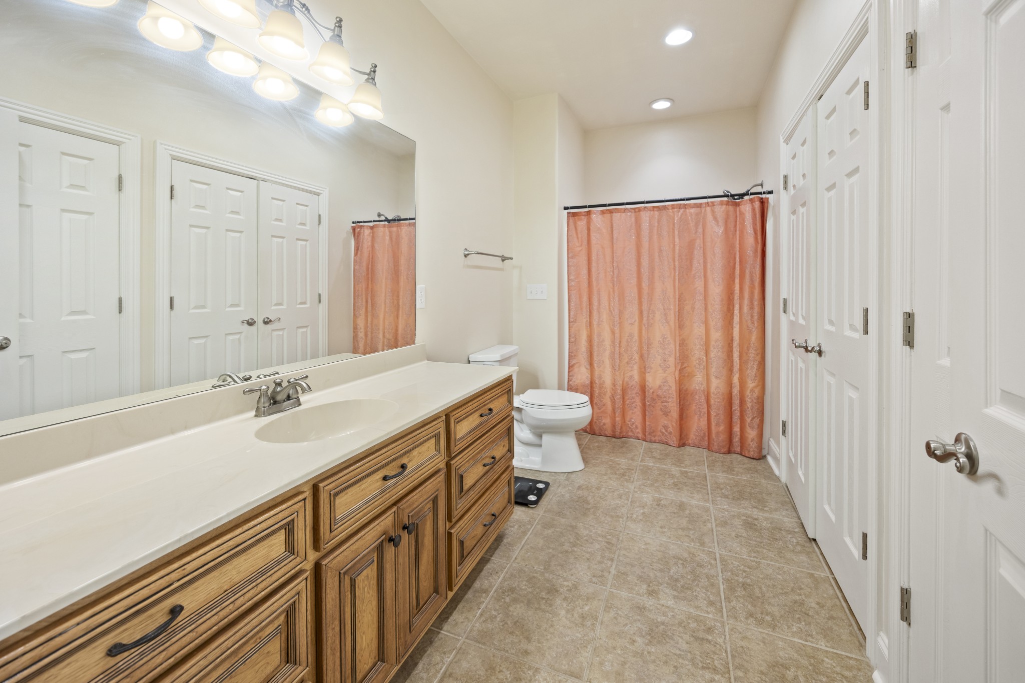 342 Chase Cir