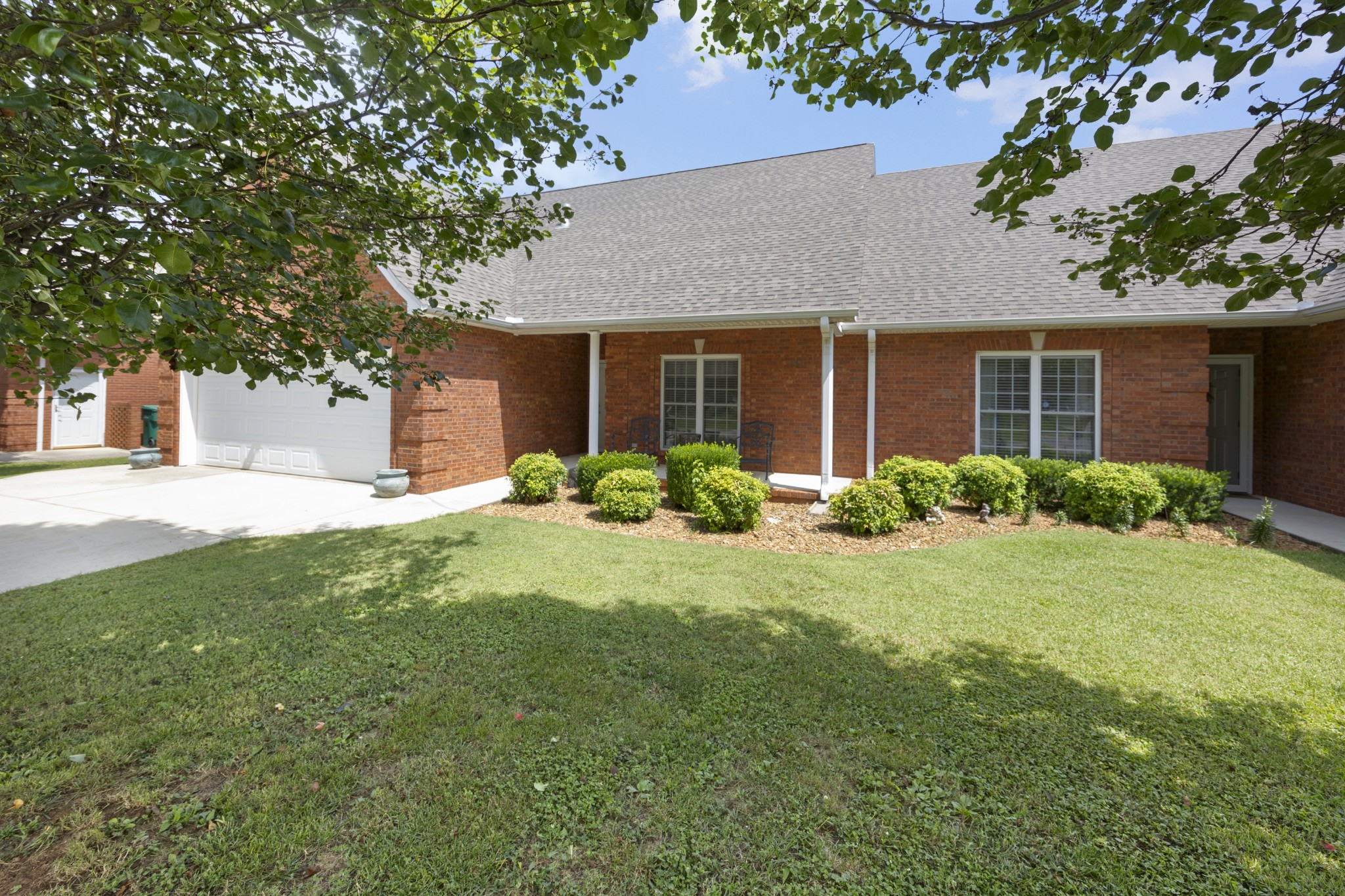 342 Chase Cir