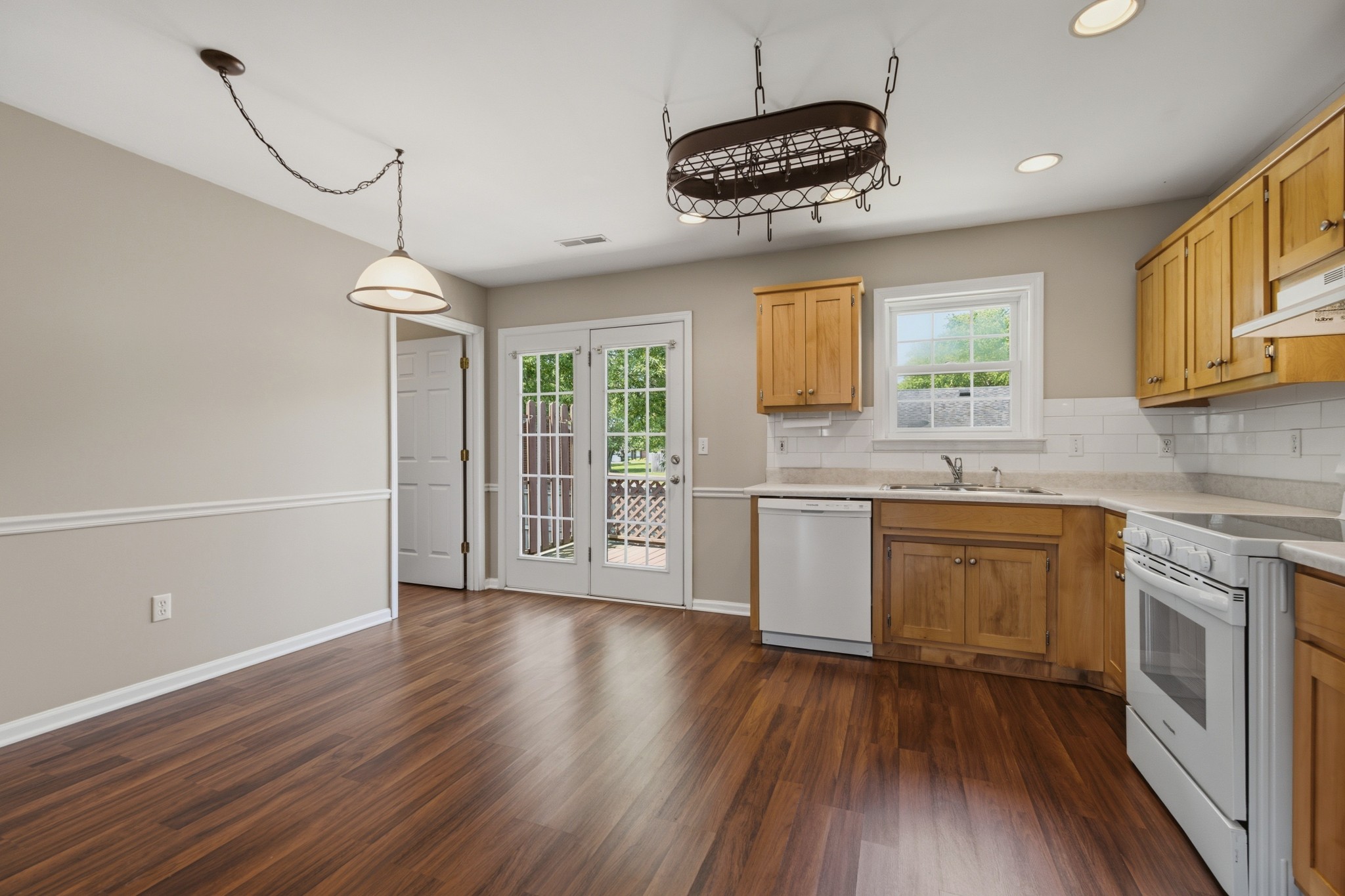 126 Middleton Ct
