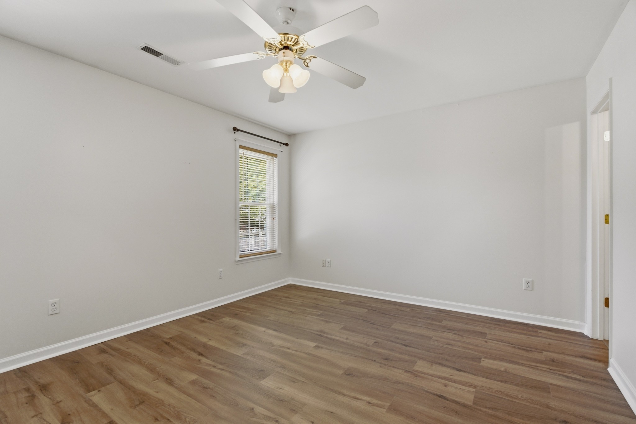 126 Middleton Ct