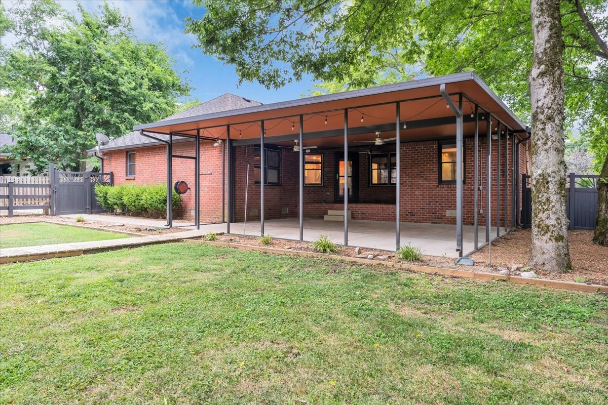 415 Whitney Dr