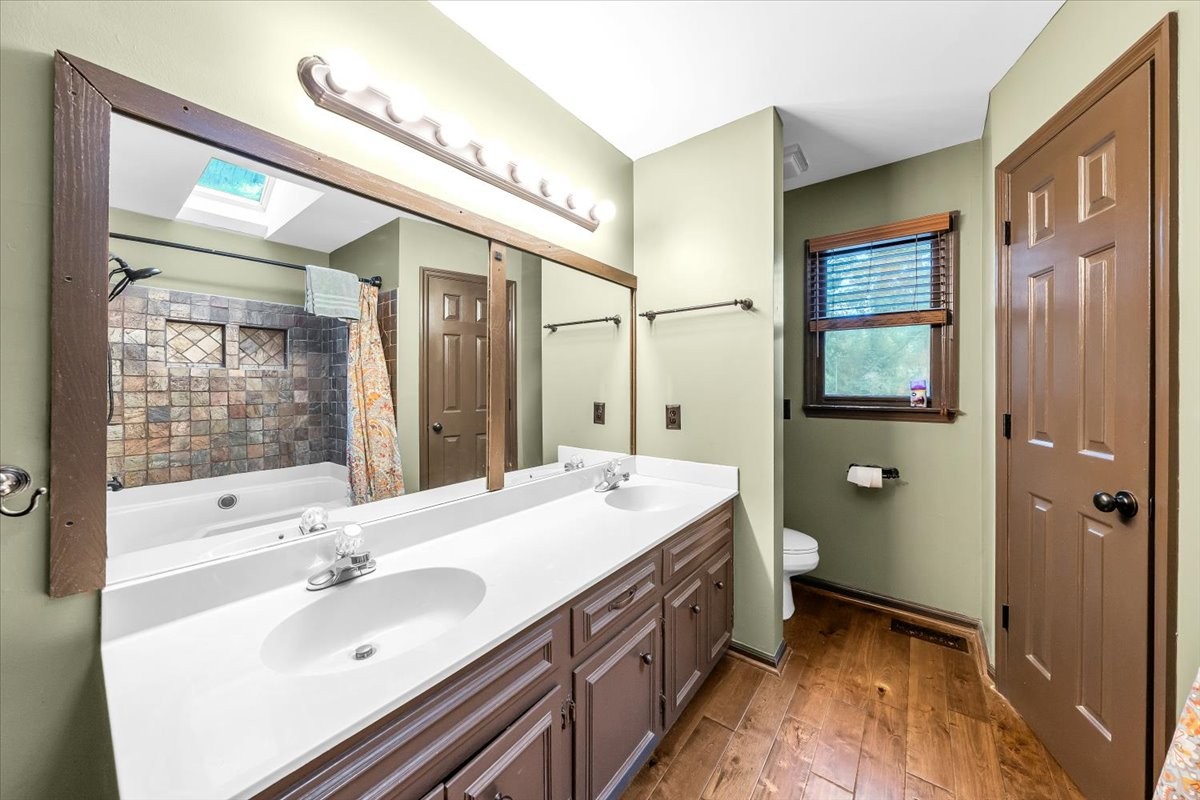 415 Whitney Dr