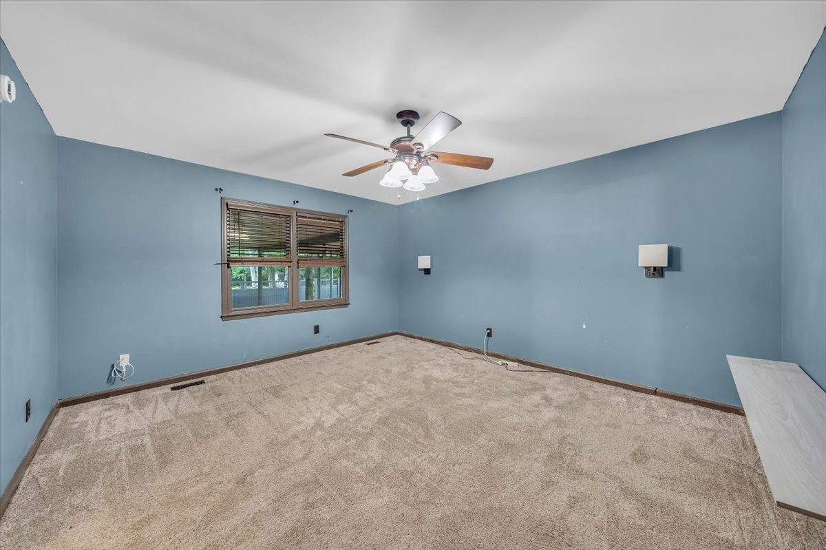 415 Whitney Dr
