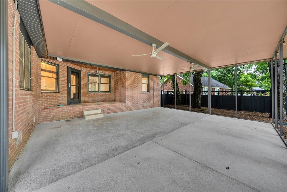 415 Whitney Dr