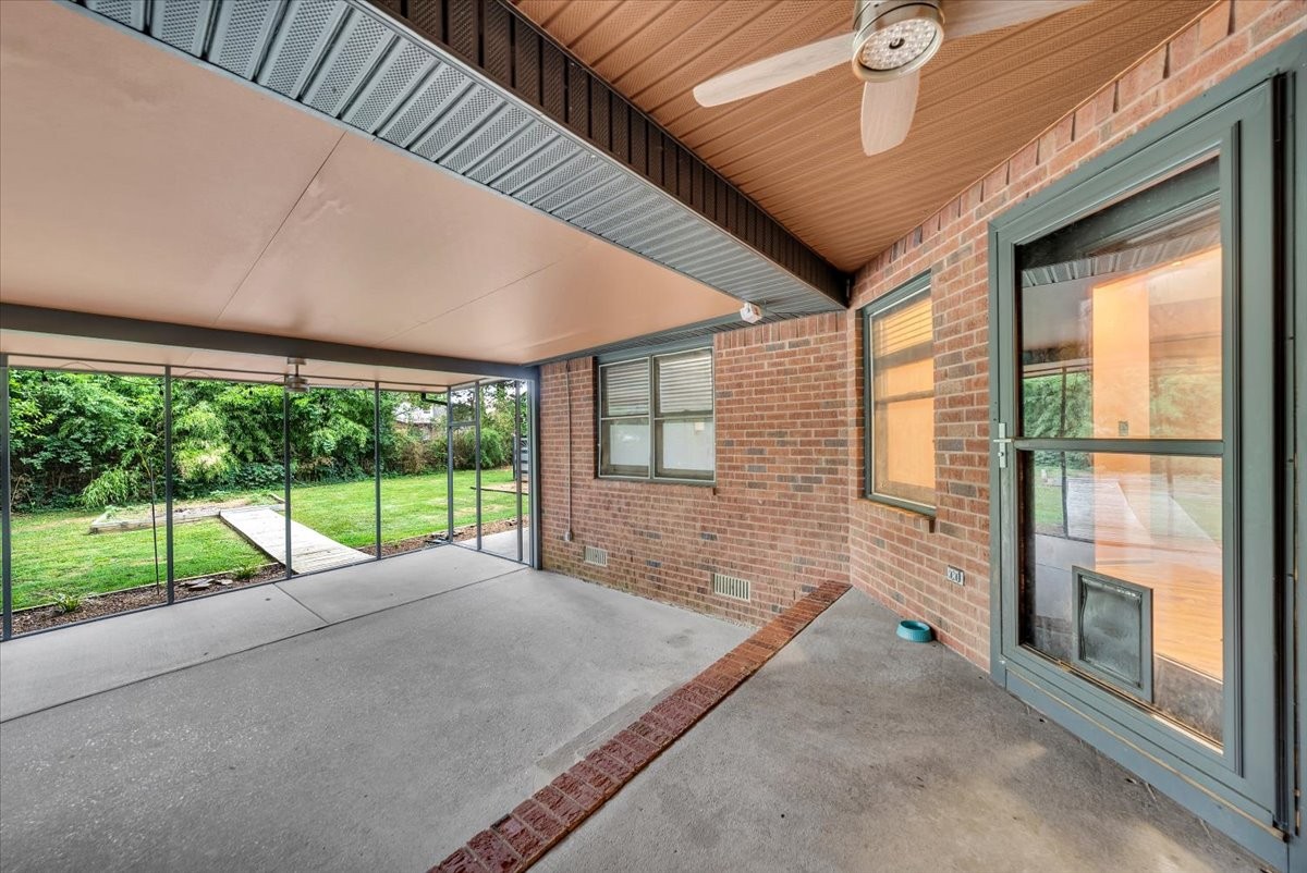 415 Whitney Dr