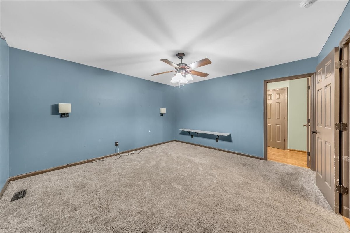 415 Whitney Dr