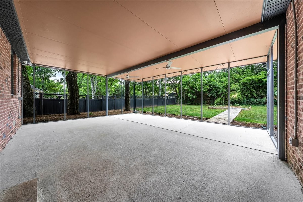 415 Whitney Dr