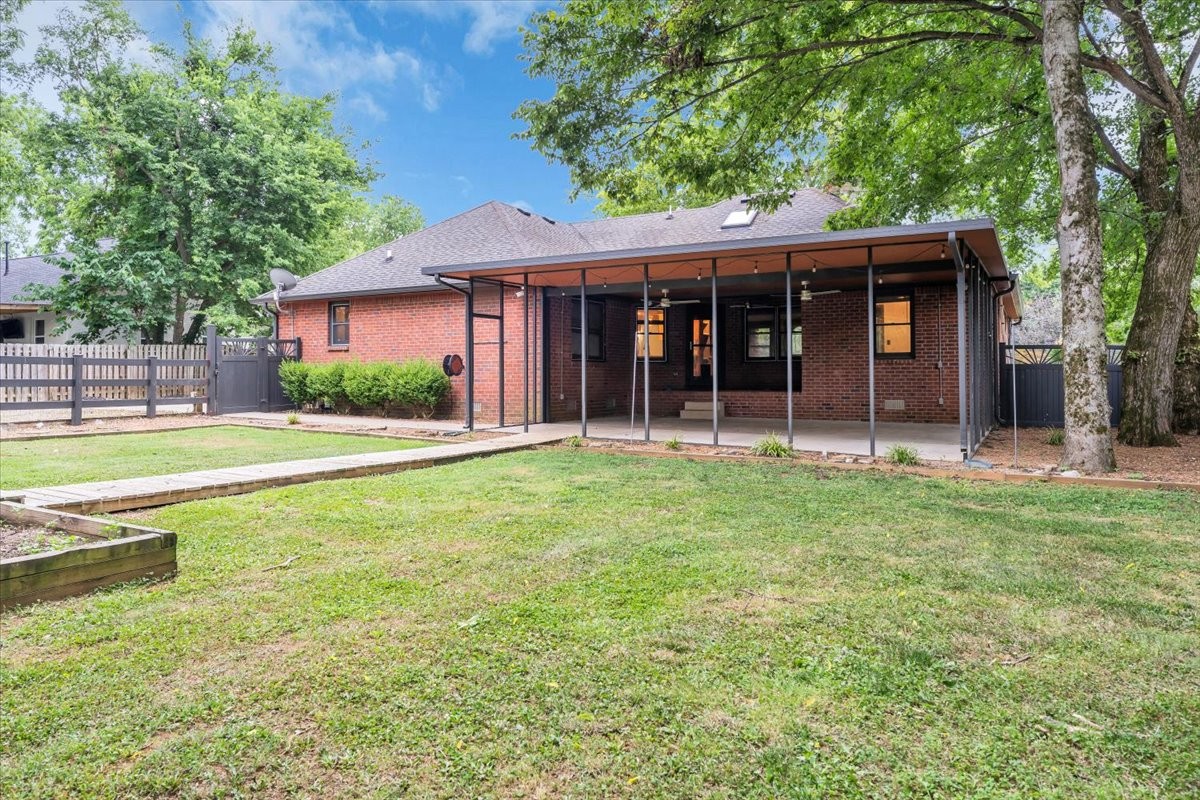 415 Whitney Dr