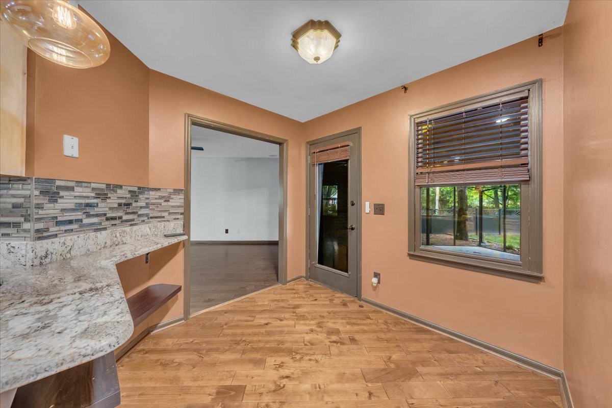 415 Whitney Dr