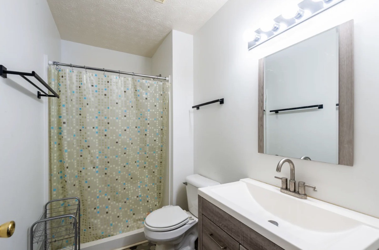 110 Waterview Dr