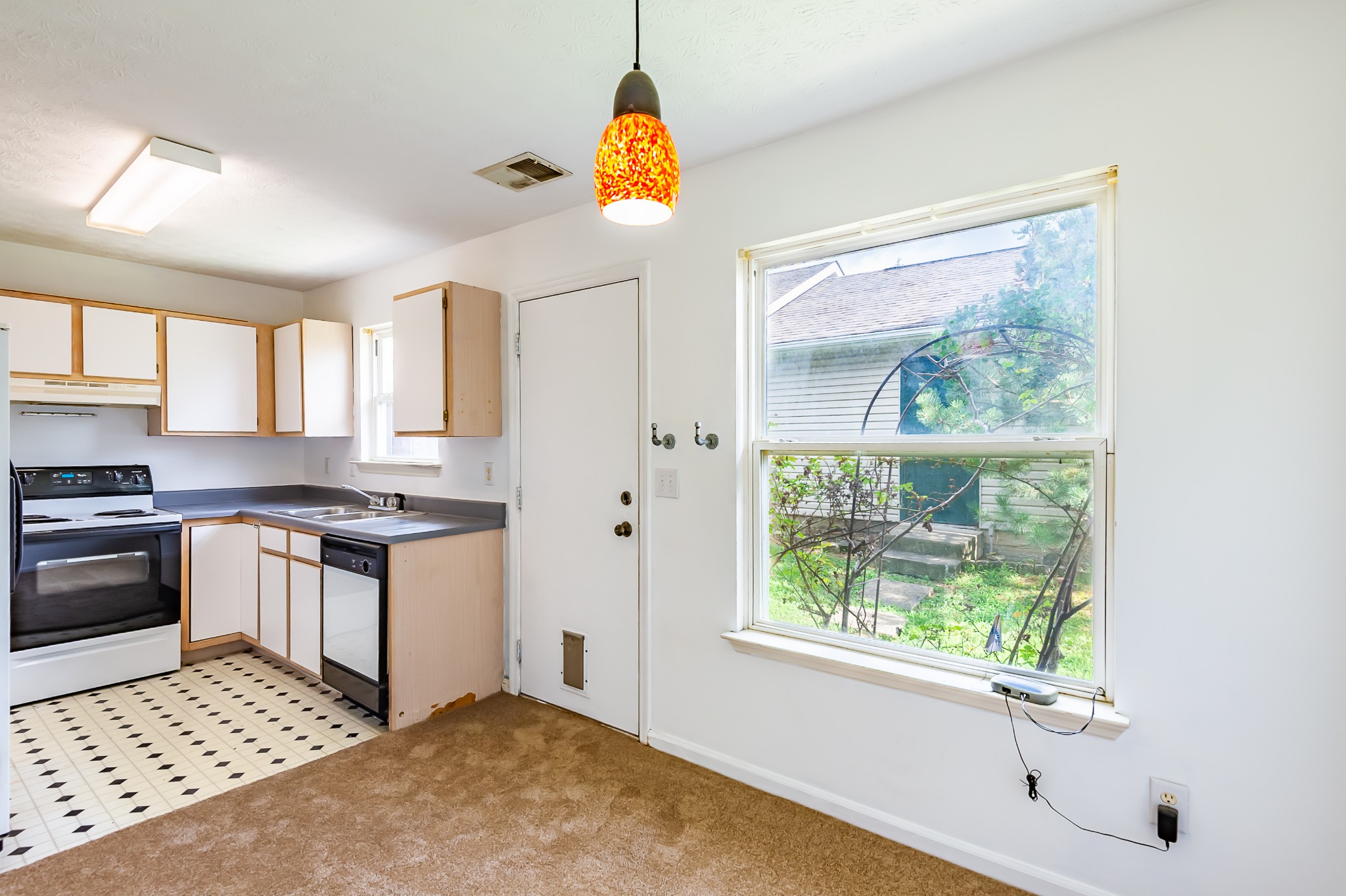 110 Waterview Dr
