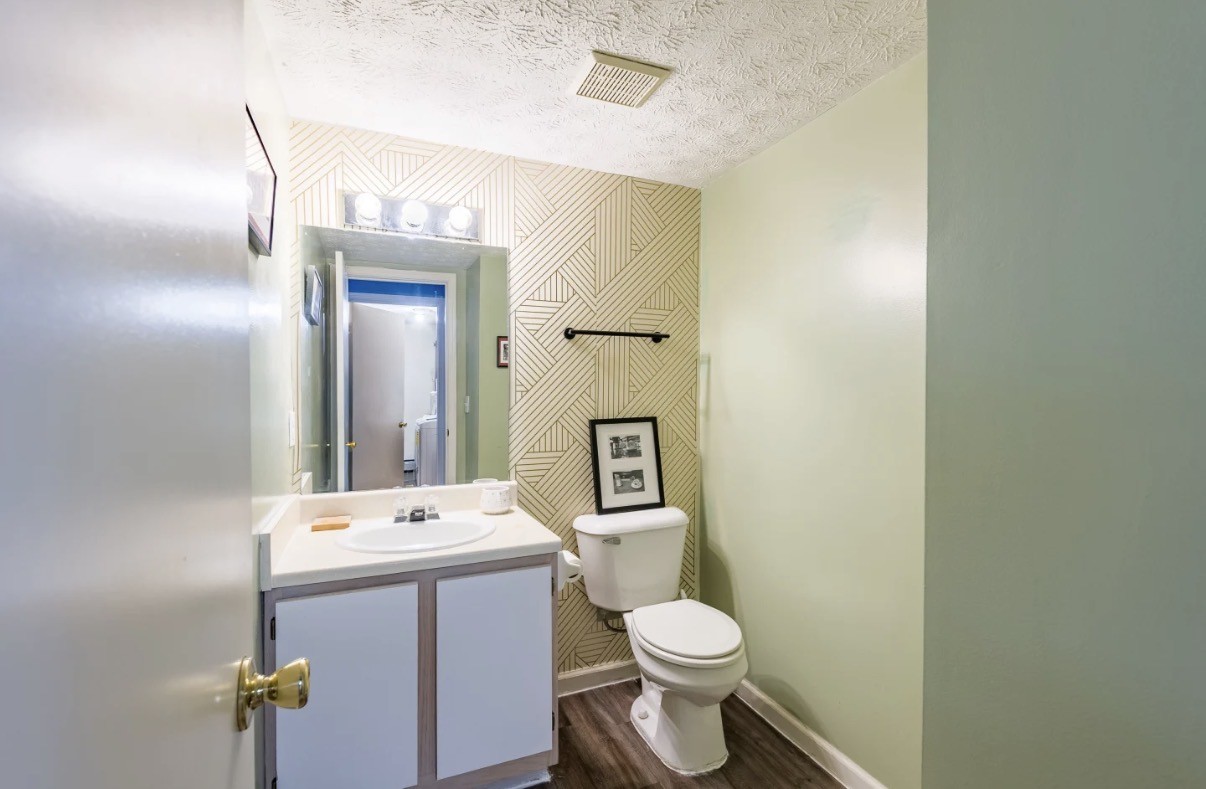 110 Waterview Dr