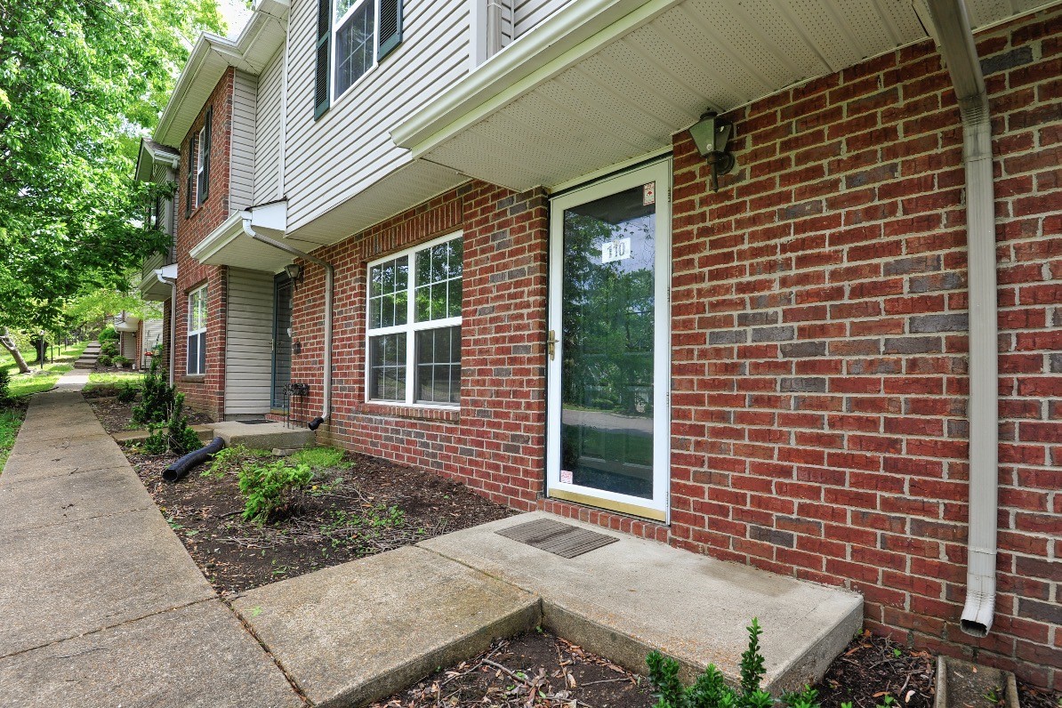 110 Waterview Dr