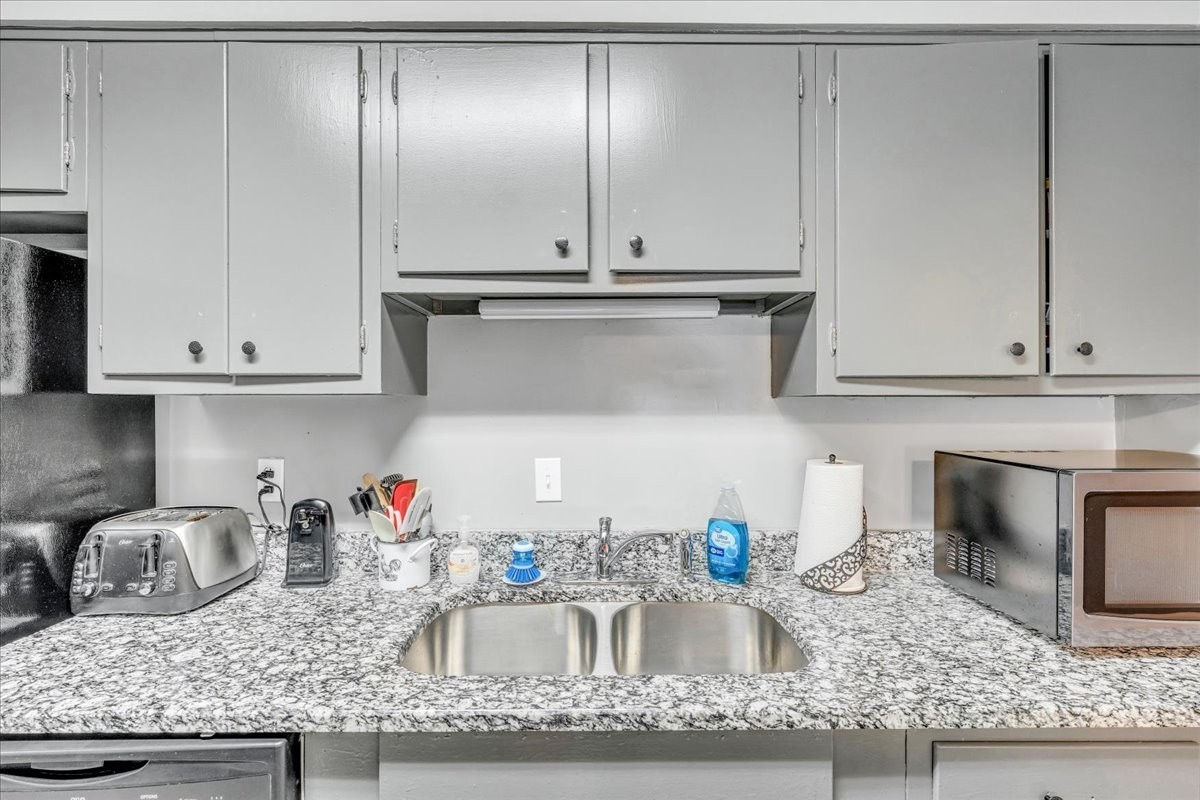1302 Doctor Martin Luther King Jr B Unit: 1