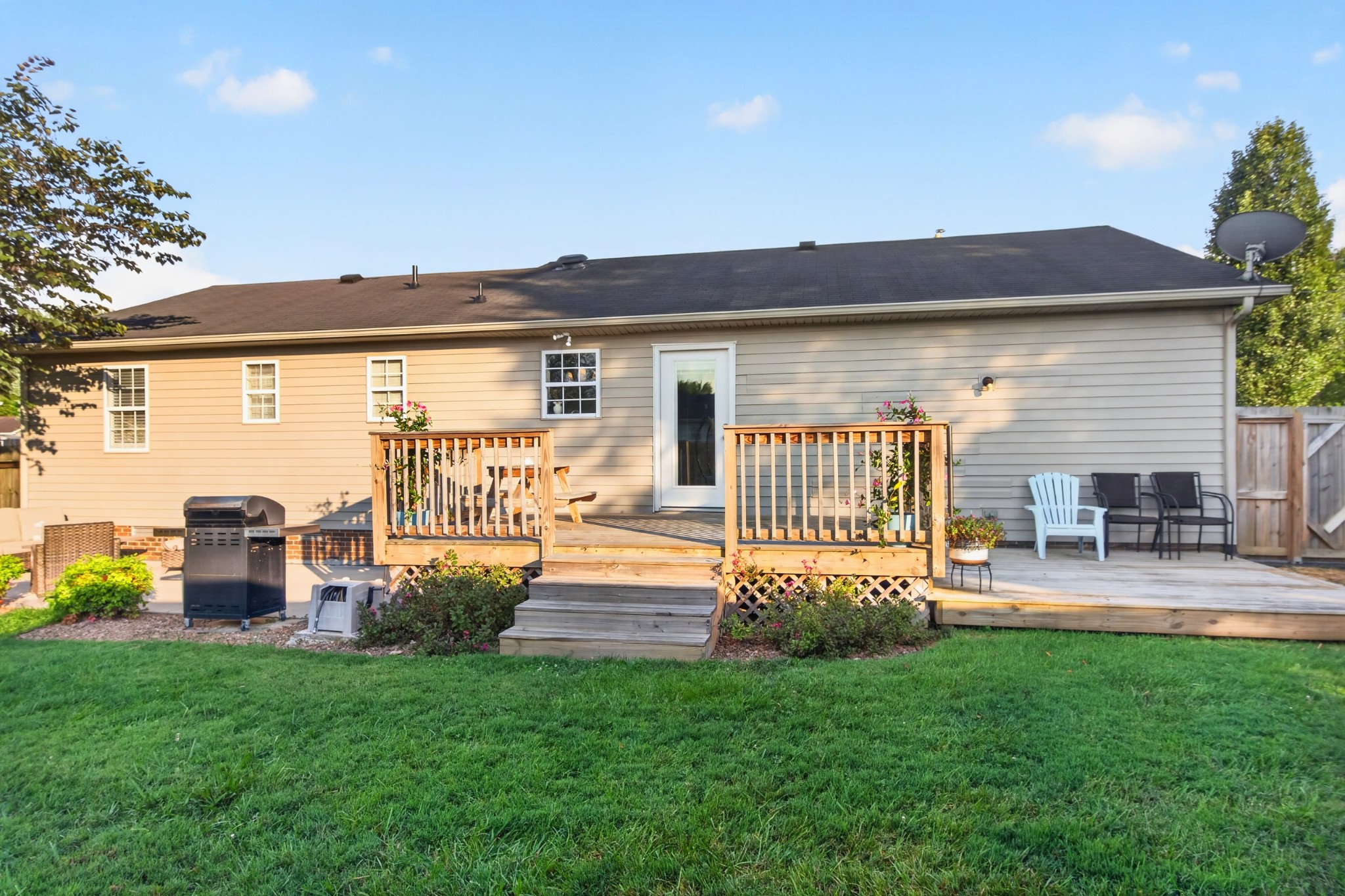 112 Darnell Dr
