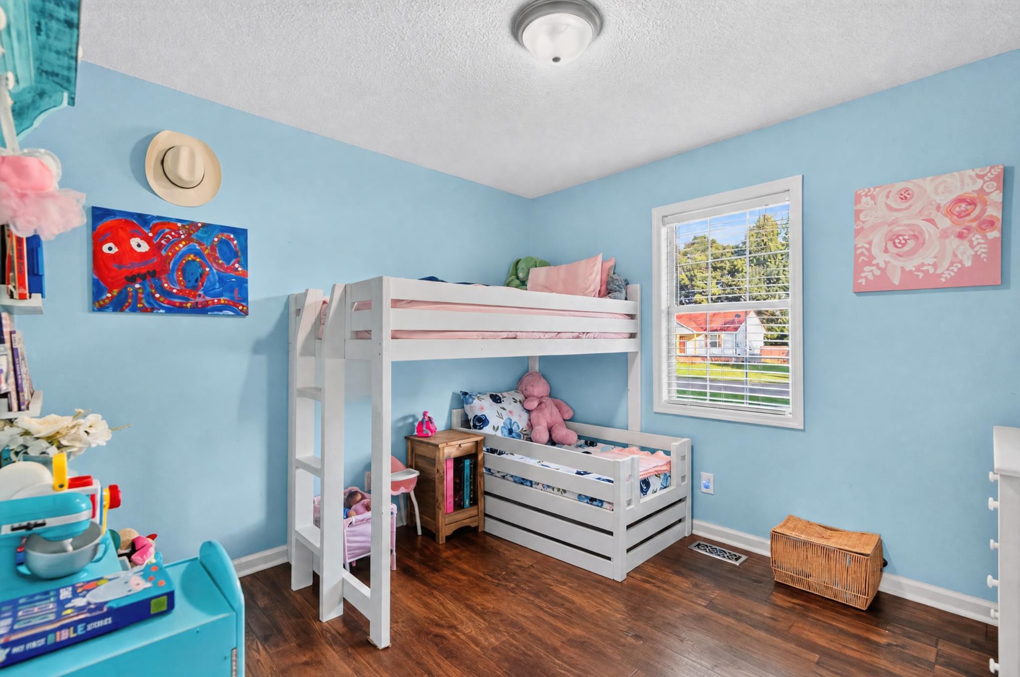 112 Darnell Dr
