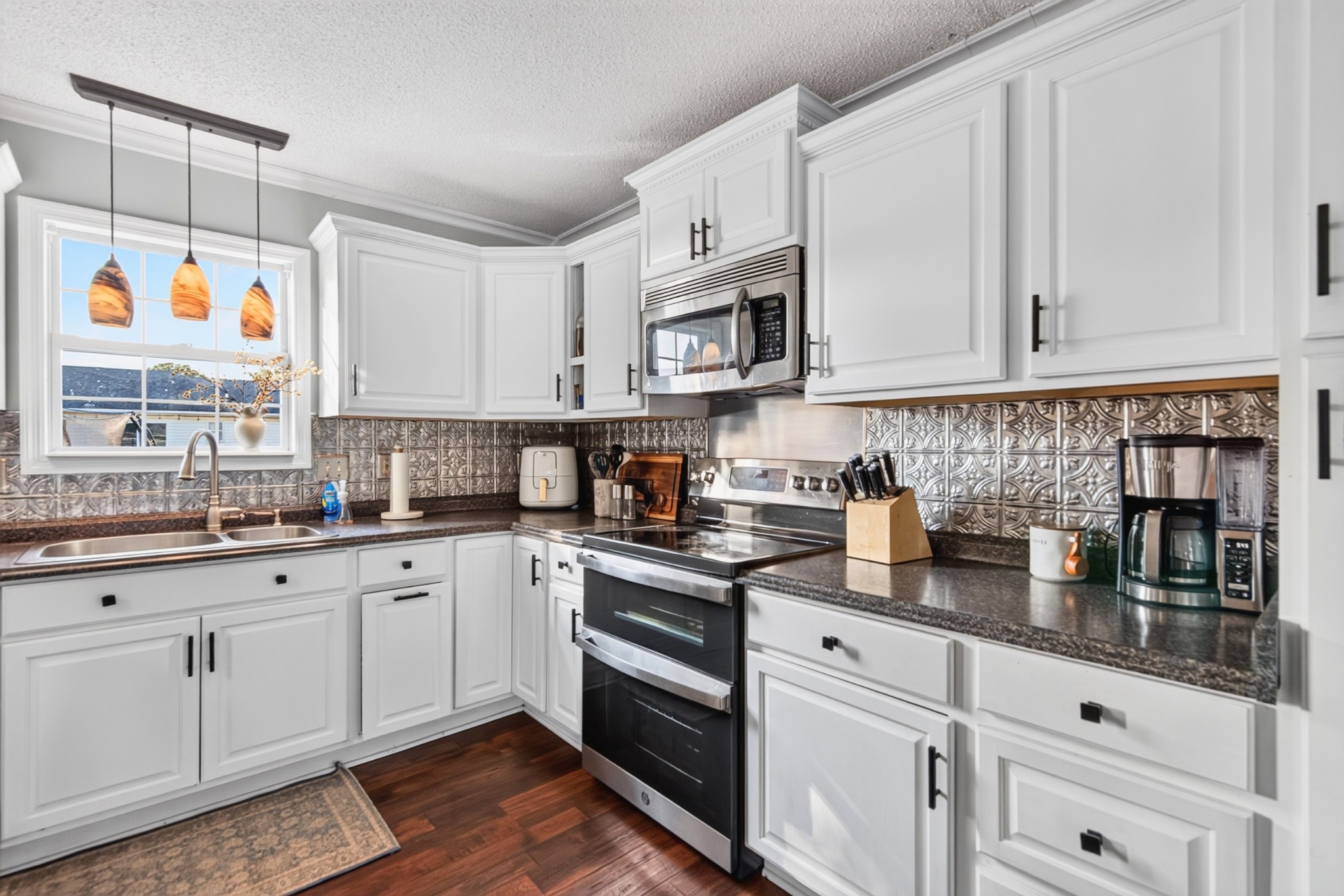 112 Darnell Dr