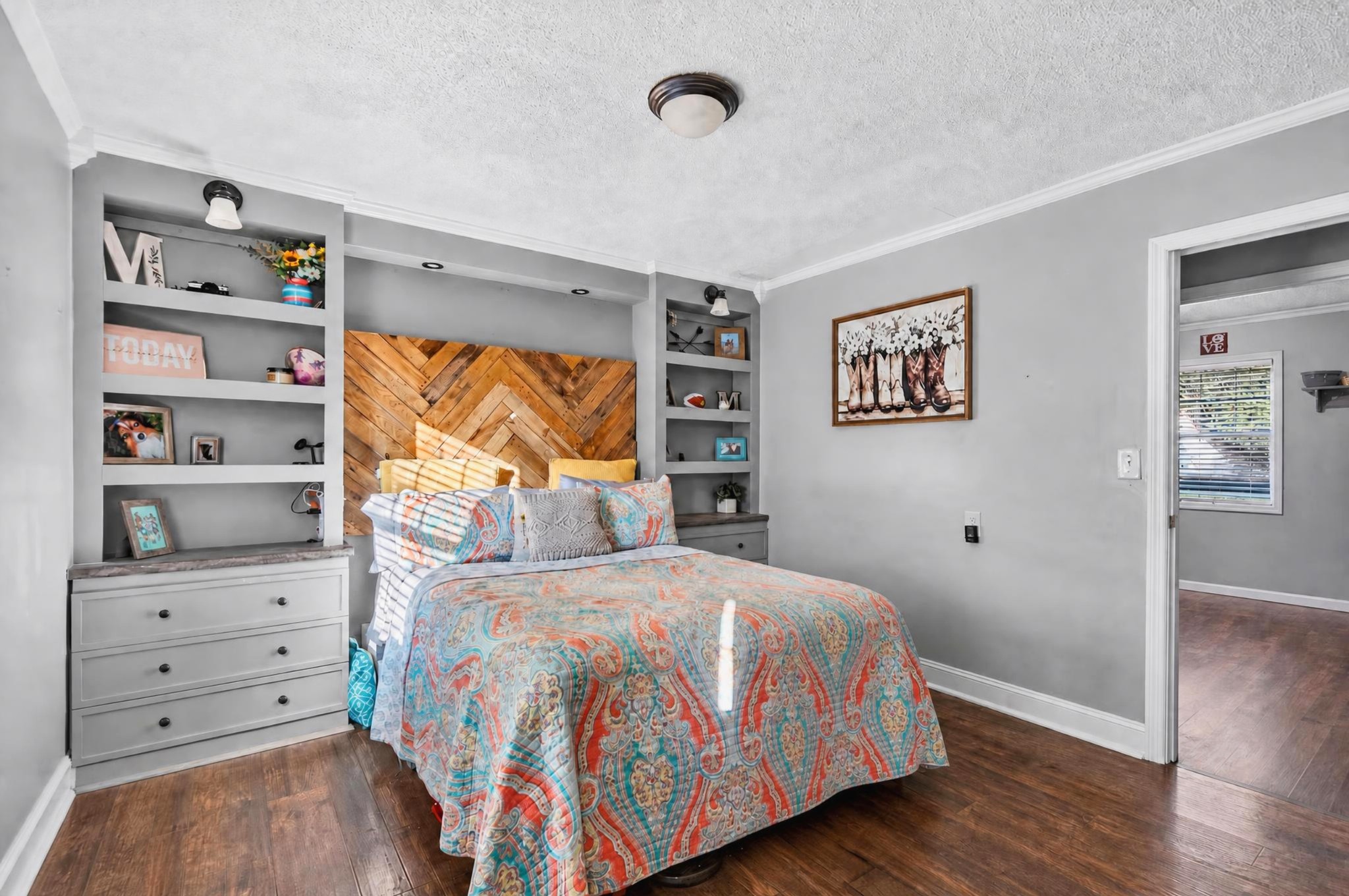 112 Darnell Dr