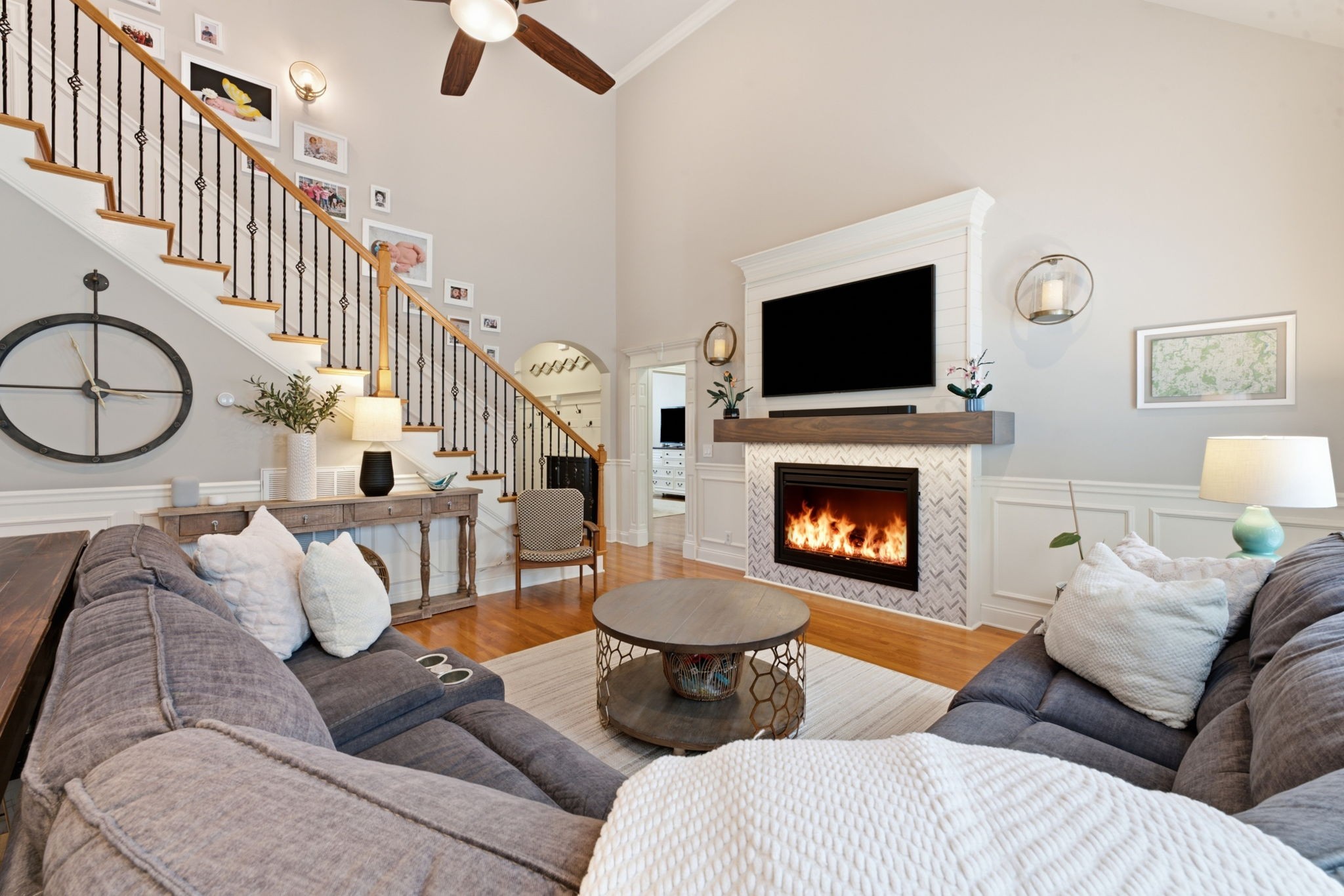 2725 Aristocrate Dr