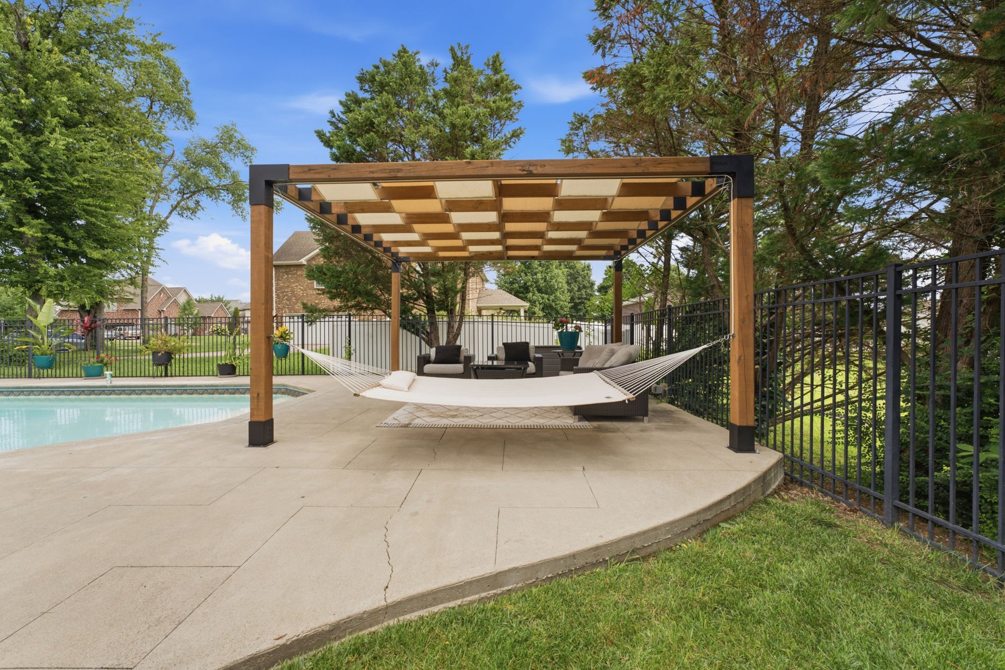 2725 Aristocrate Dr