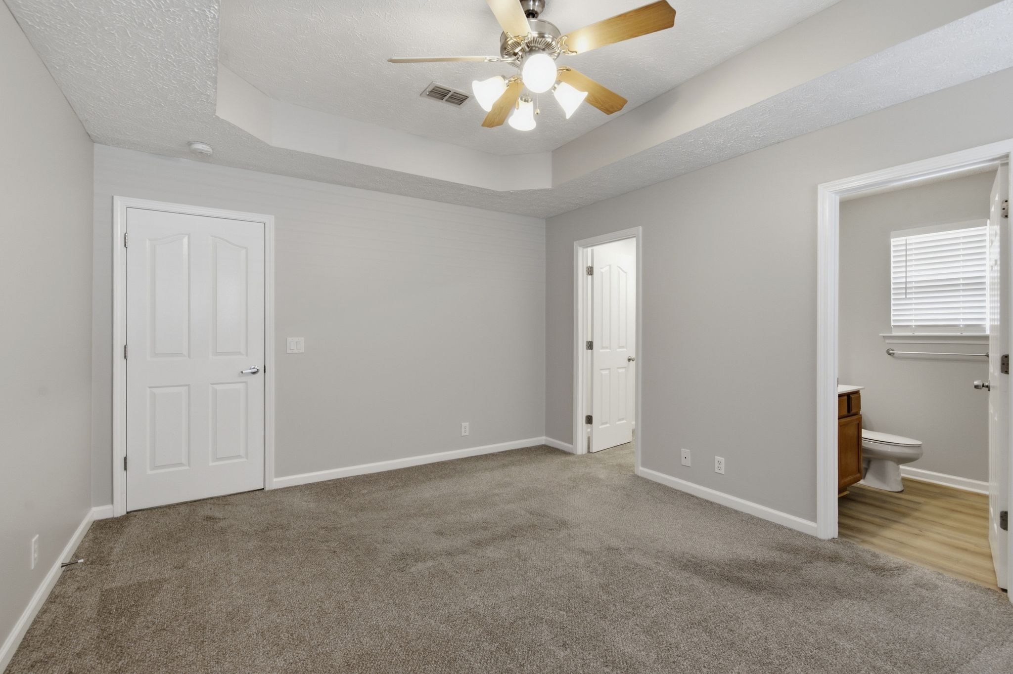 8816 Cressent Glen Ct