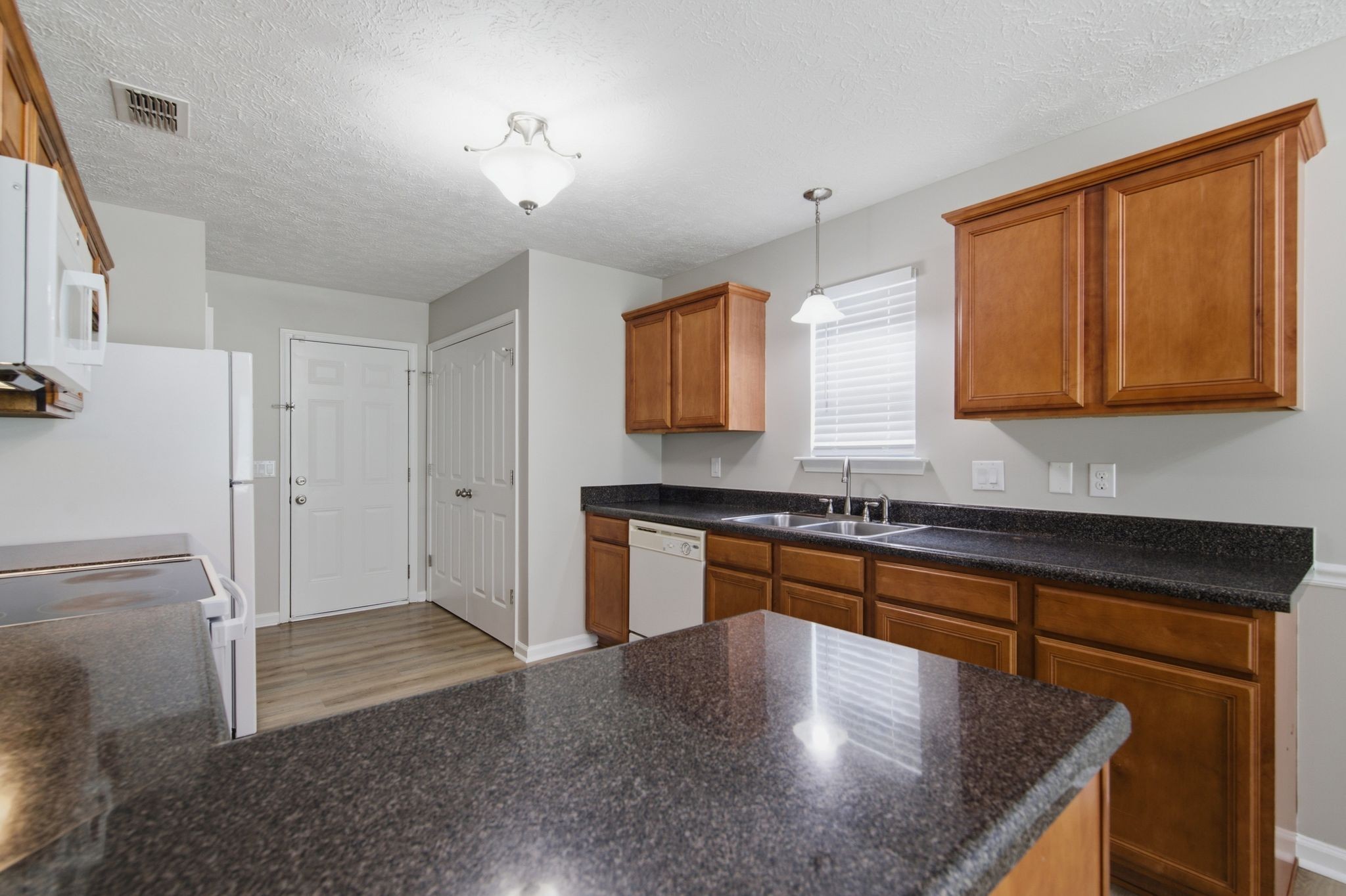 8816 Cressent Glen Ct