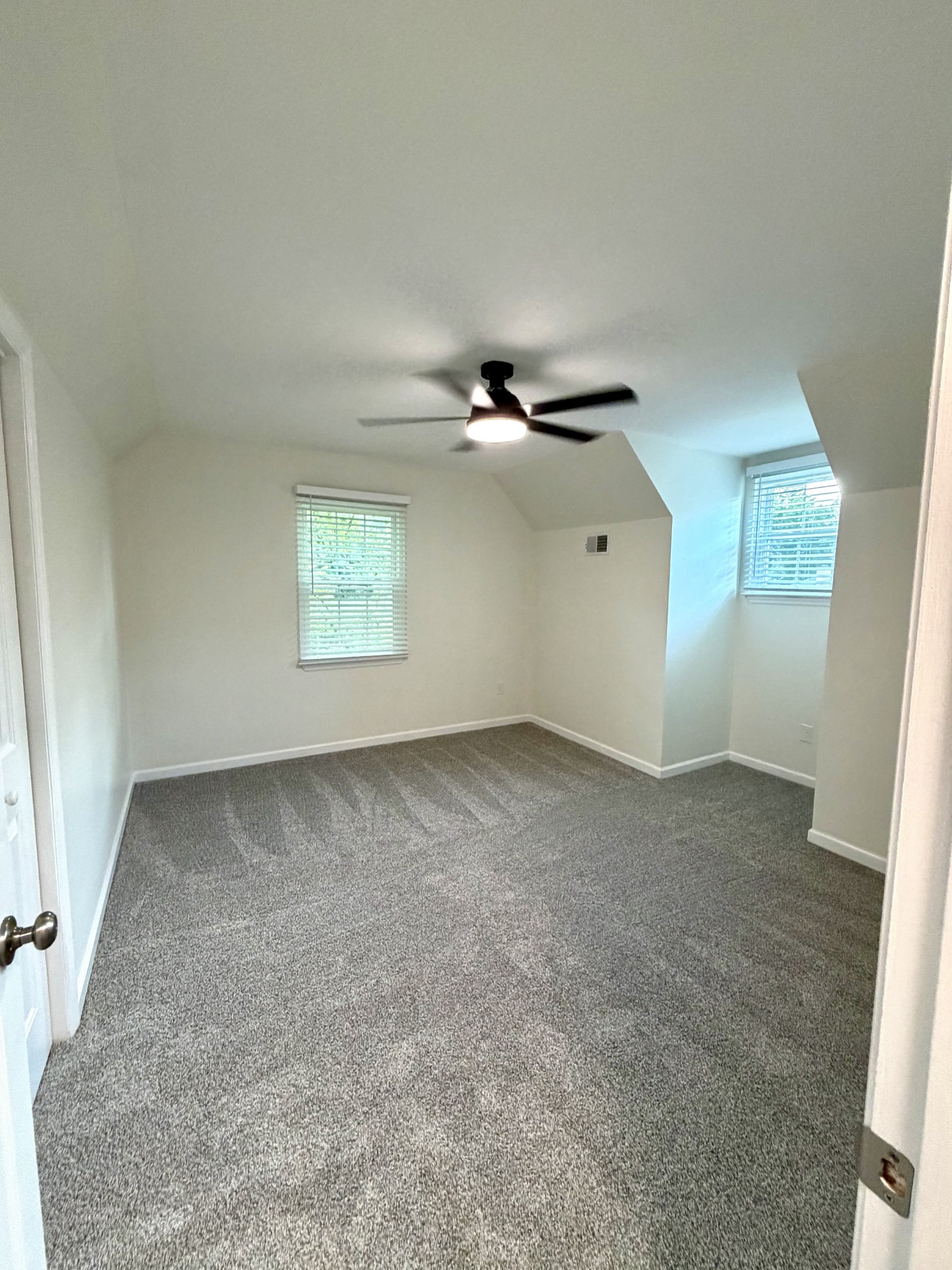 302 Rolling Acres Dr