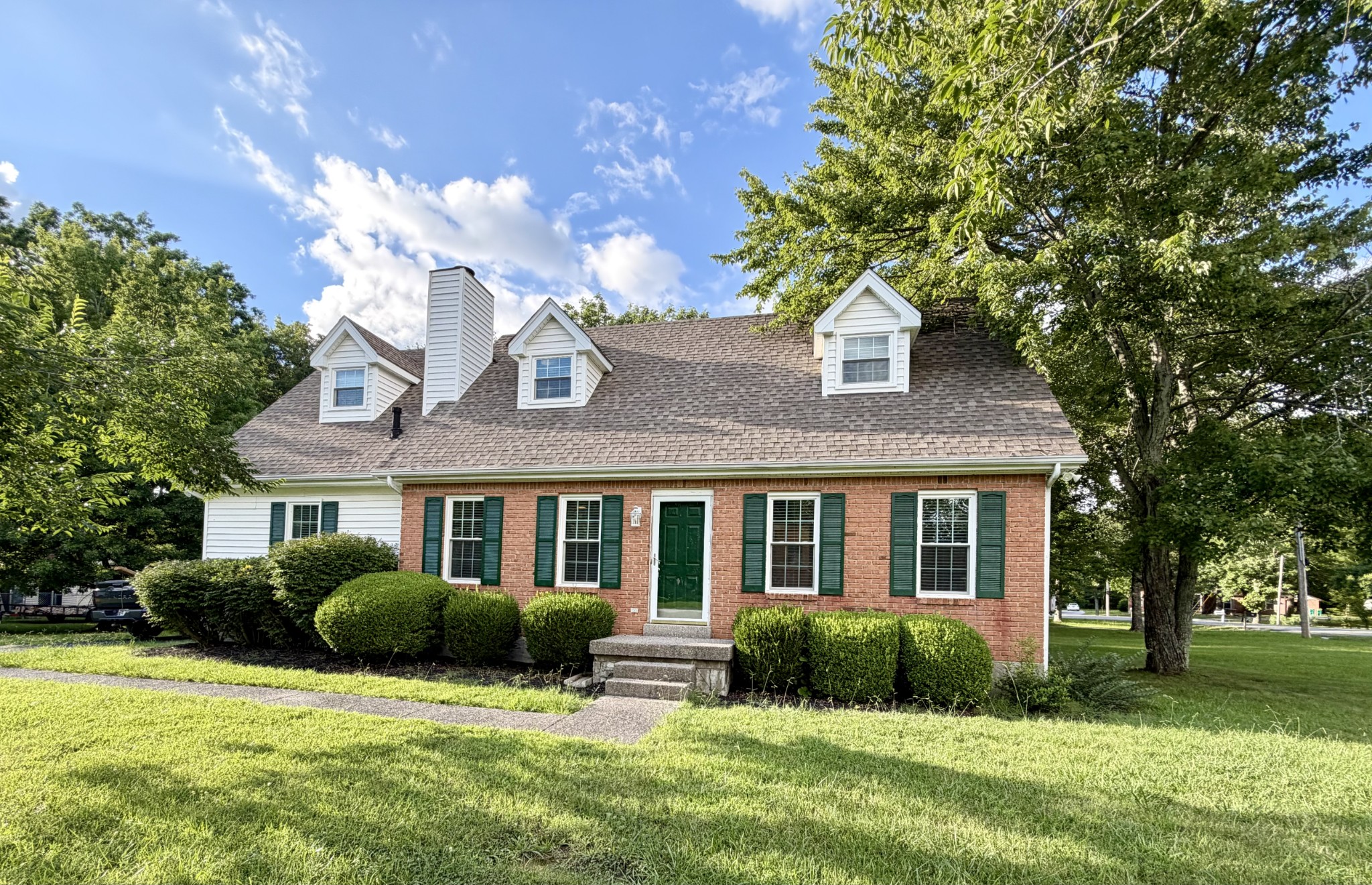 302 Rolling Acres Dr