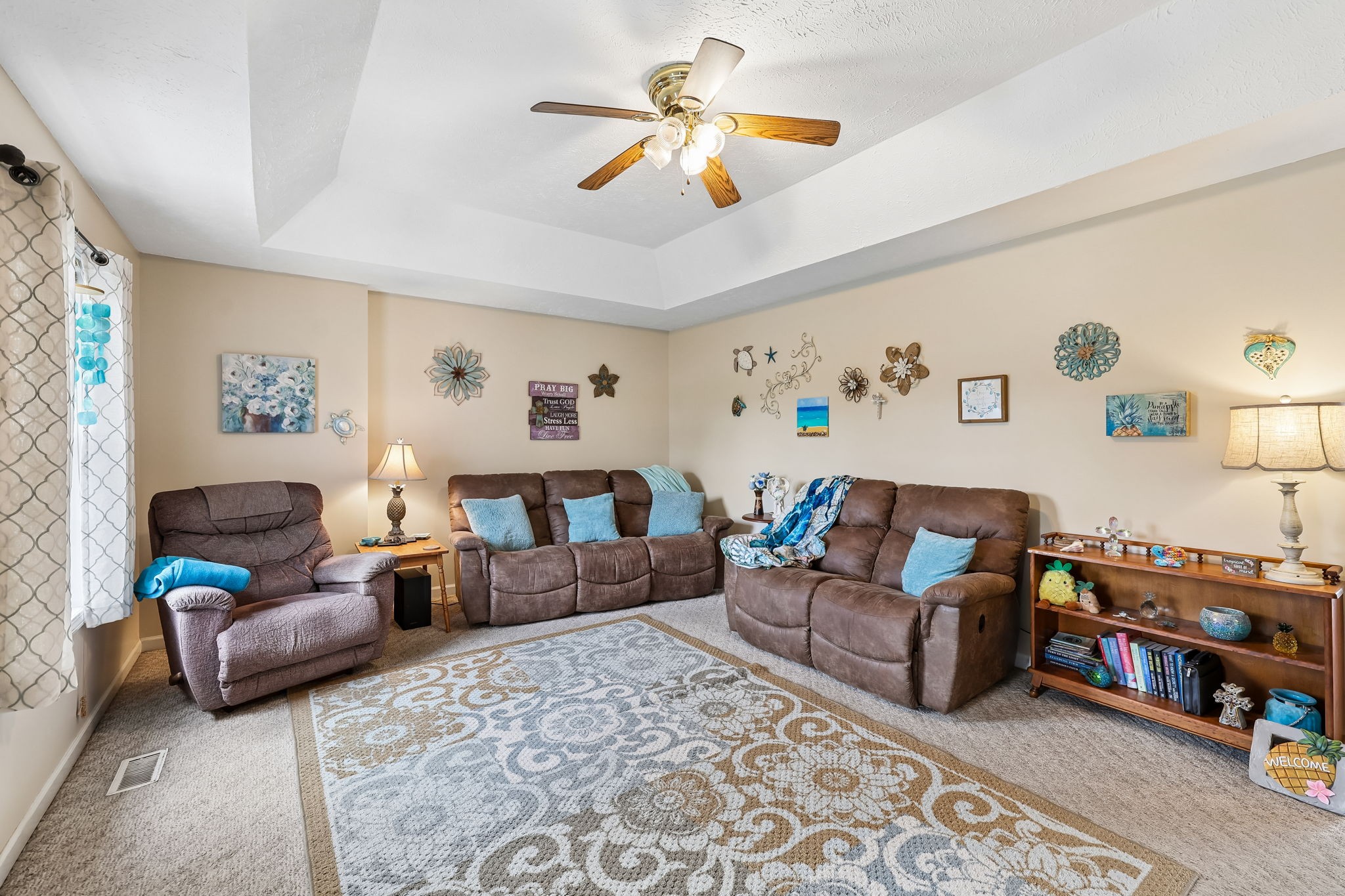 102 Boone Dr