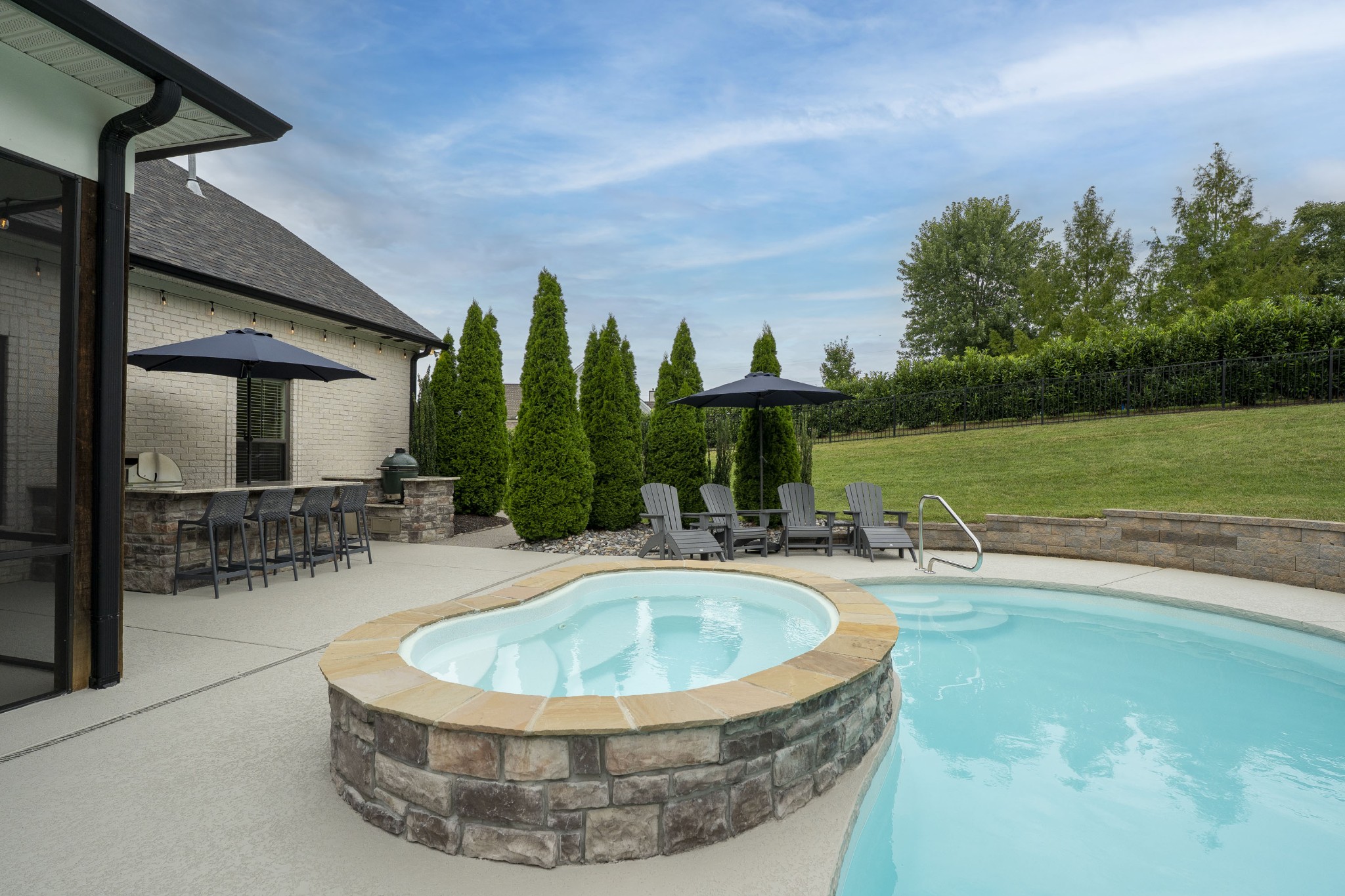109 Fields Pl