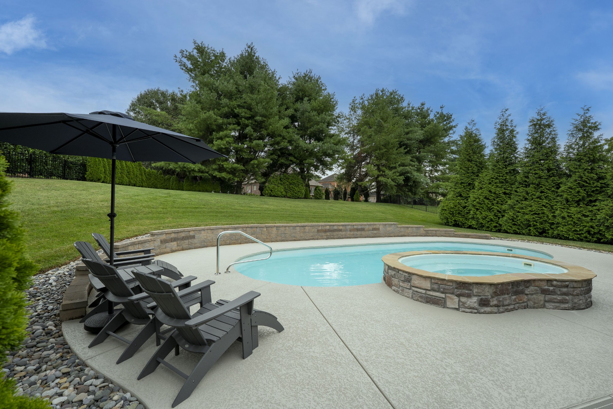 109 Fields Pl