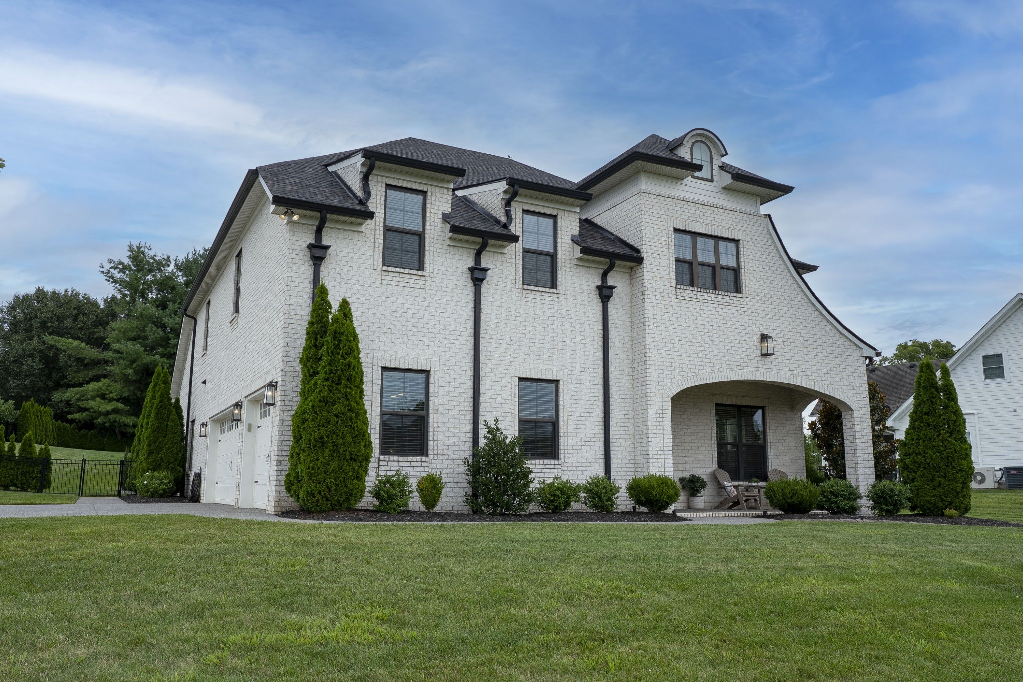 109 Fields Pl