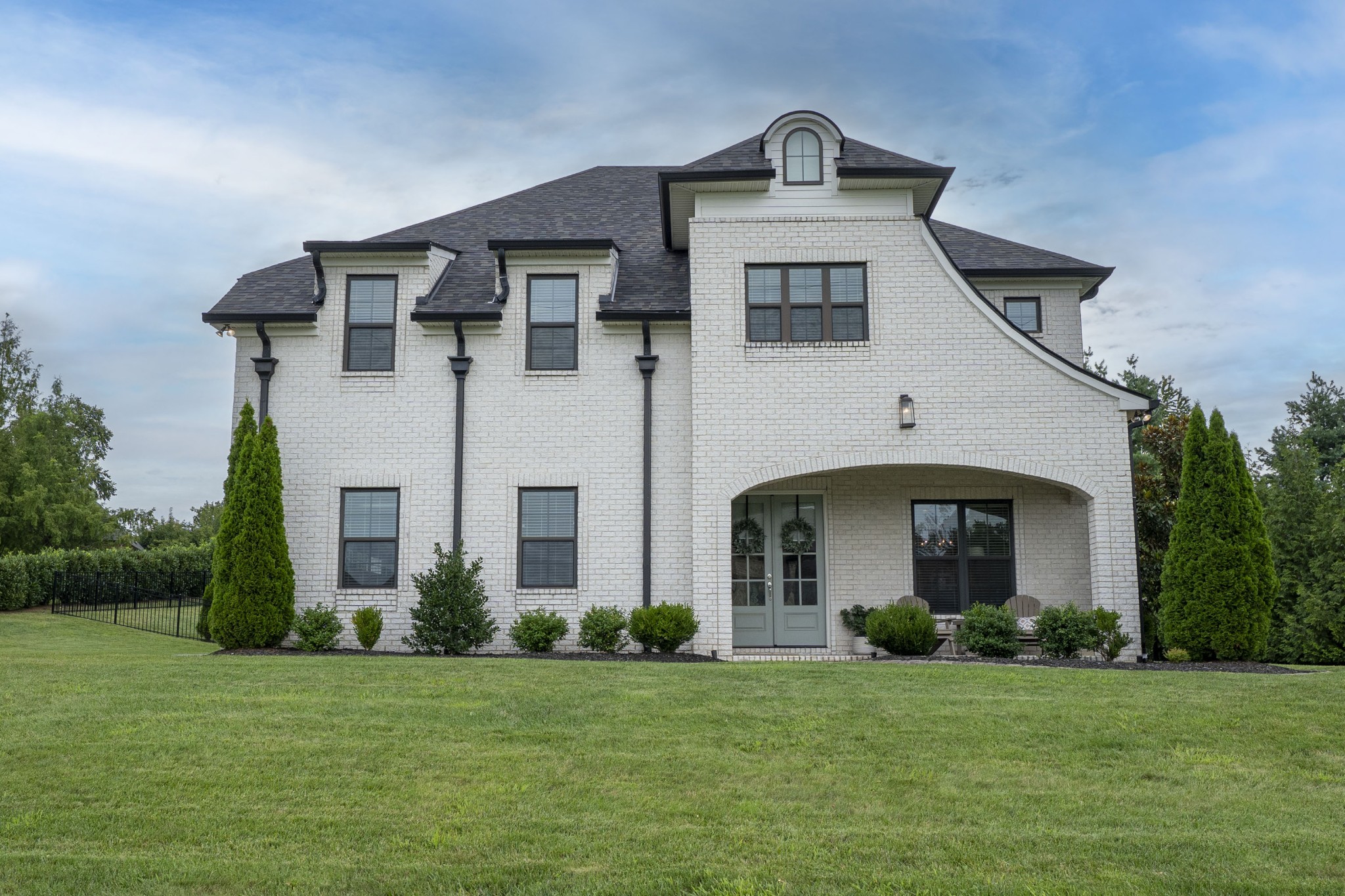109 Fields Pl