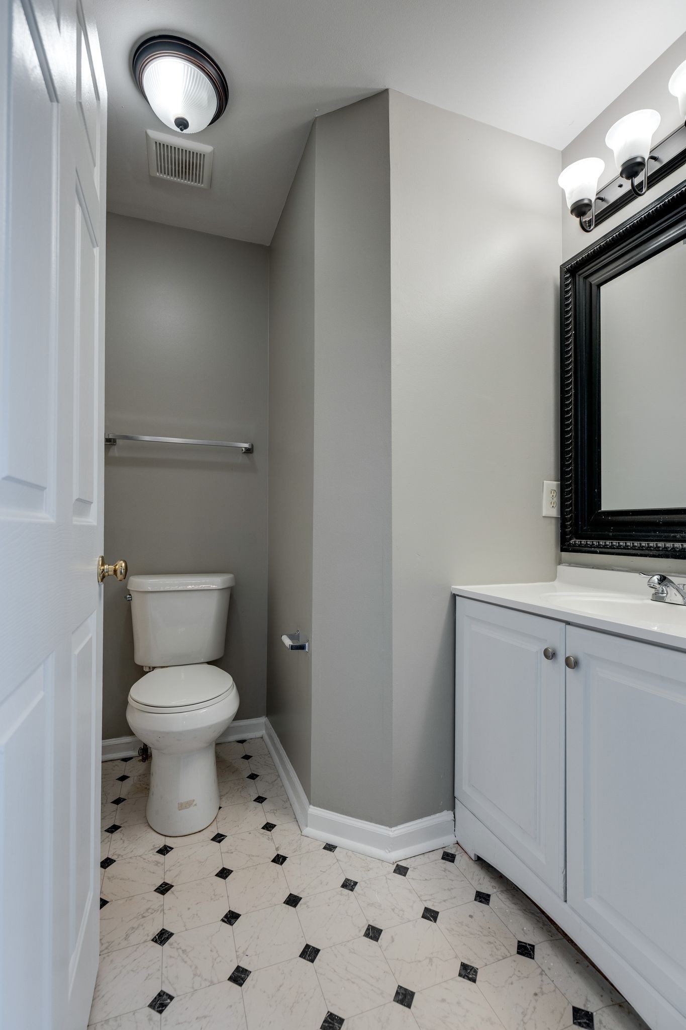 5170 Hickory Hollow Pkwy Unit: 250