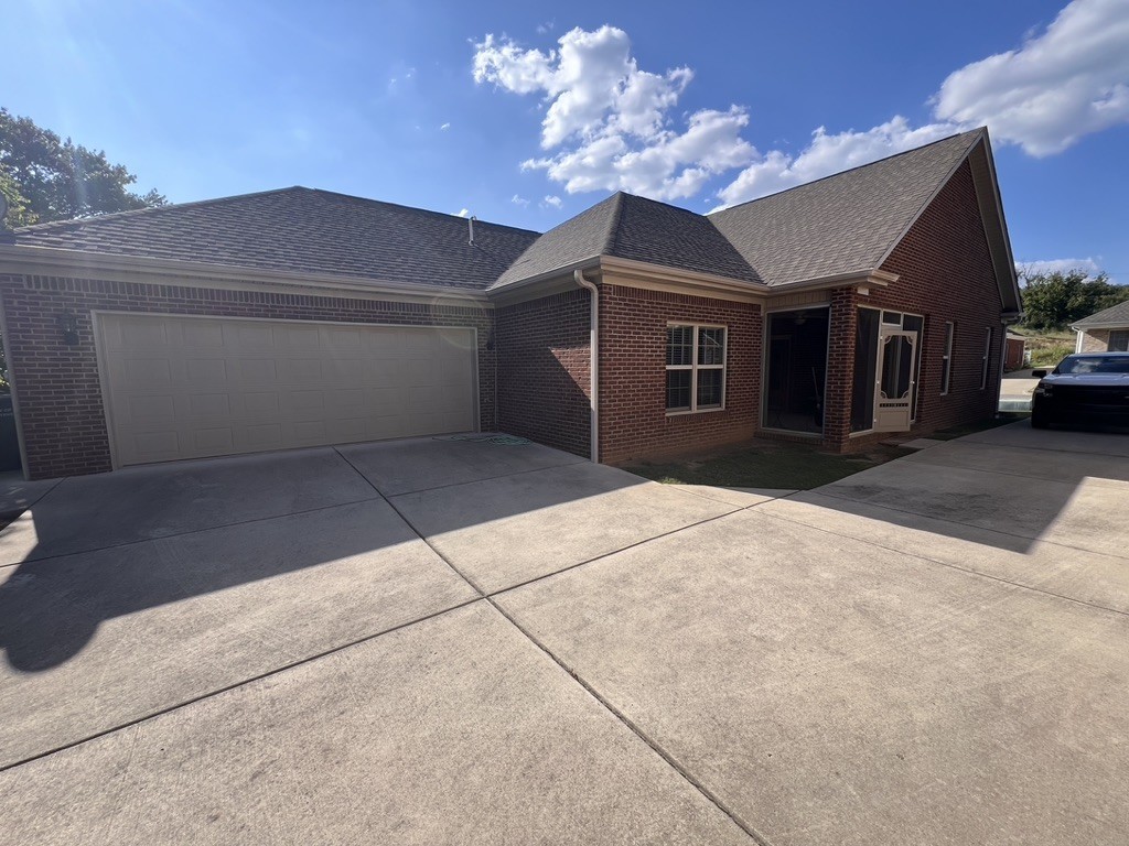 116 Riley Cir