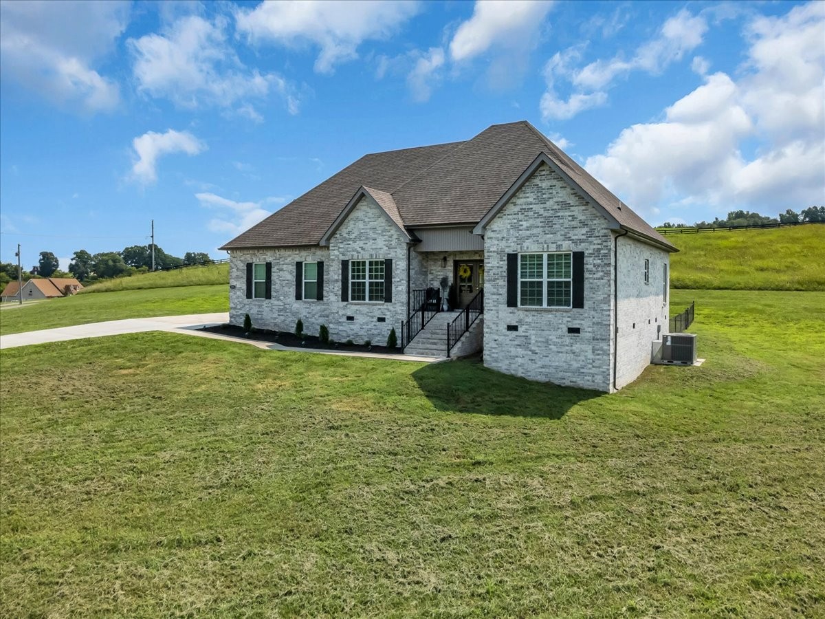 1301 Whiteside Hill Rd