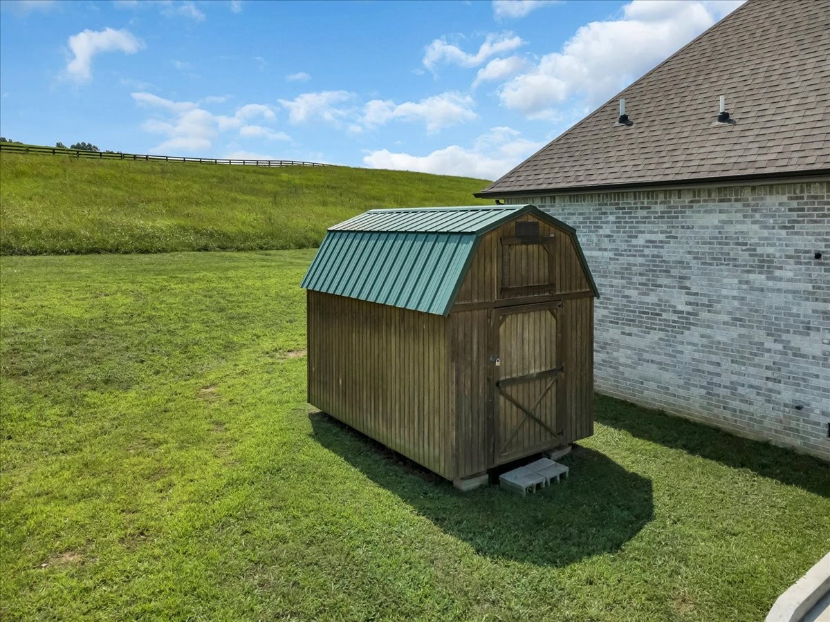 1301 Whiteside Hill Rd