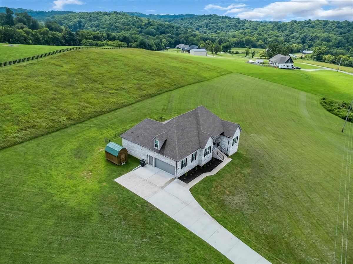 1301 Whiteside Hill Rd