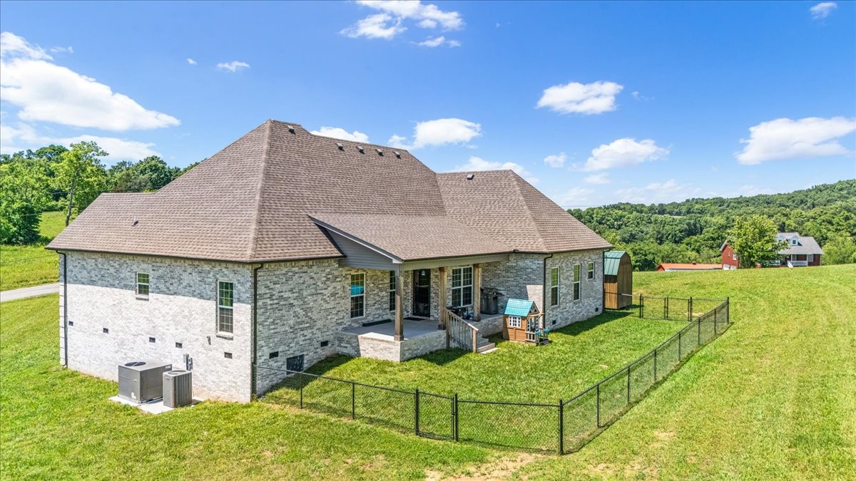 1301 Whiteside Hill Rd