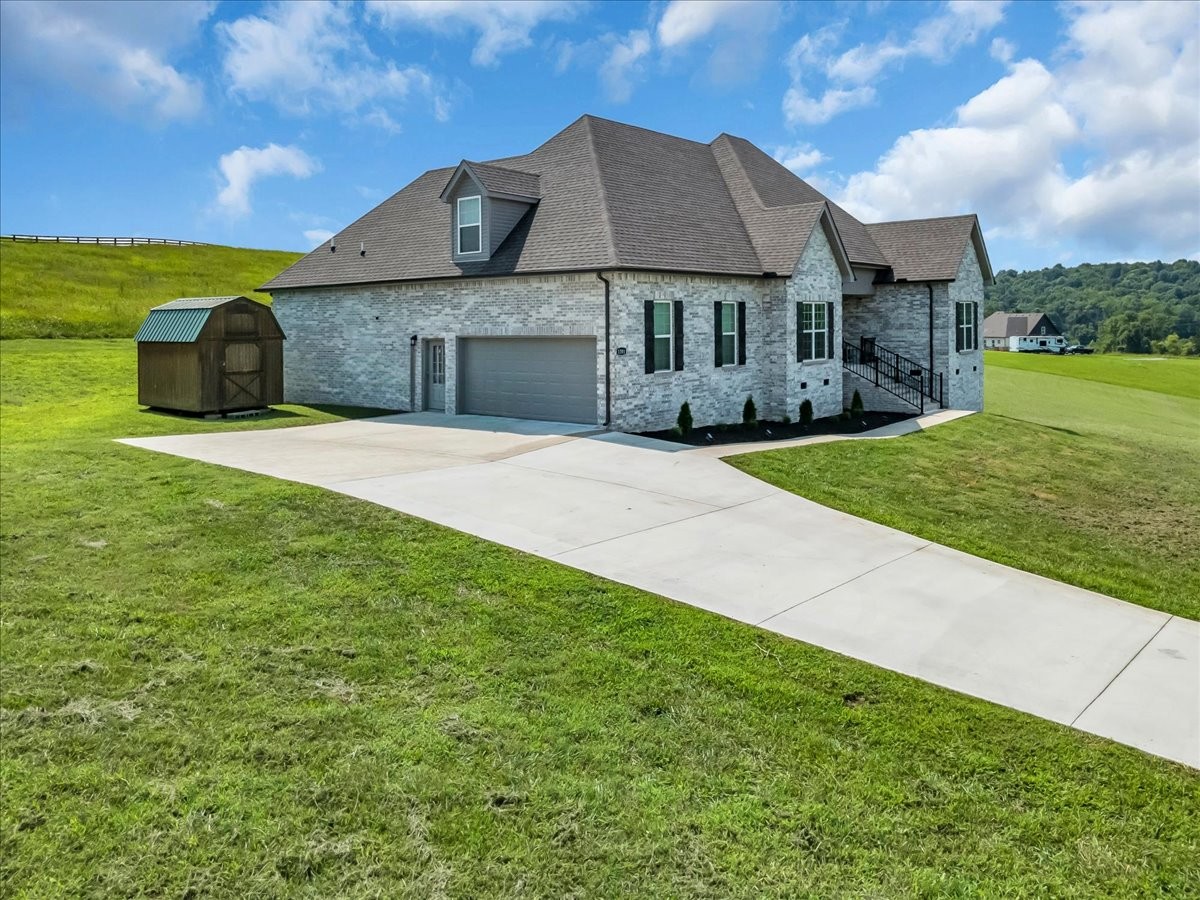 1301 Whiteside Hill Rd