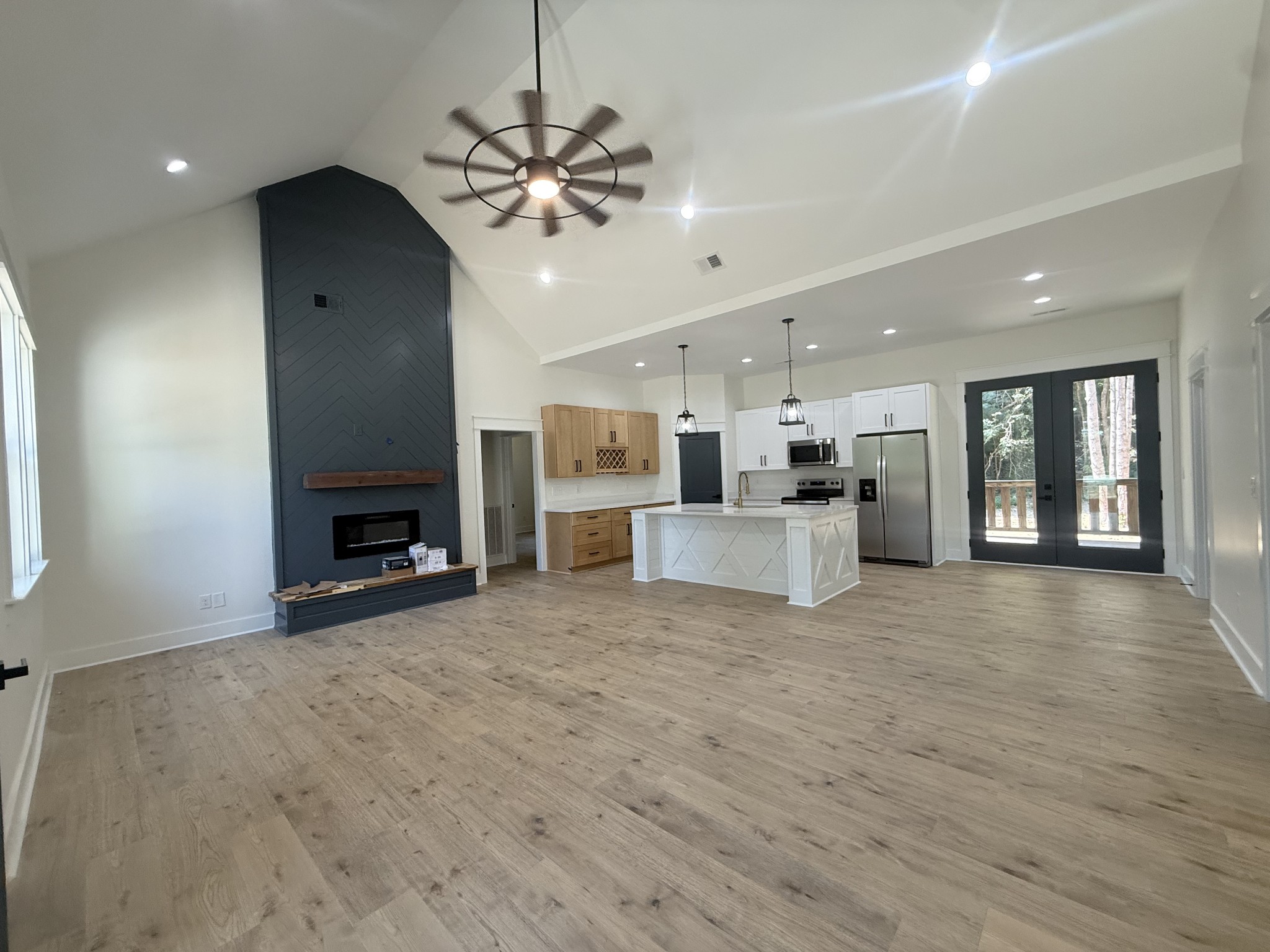 198 Cave Circle