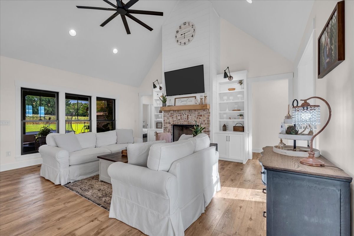 781 Brassfield Rd
