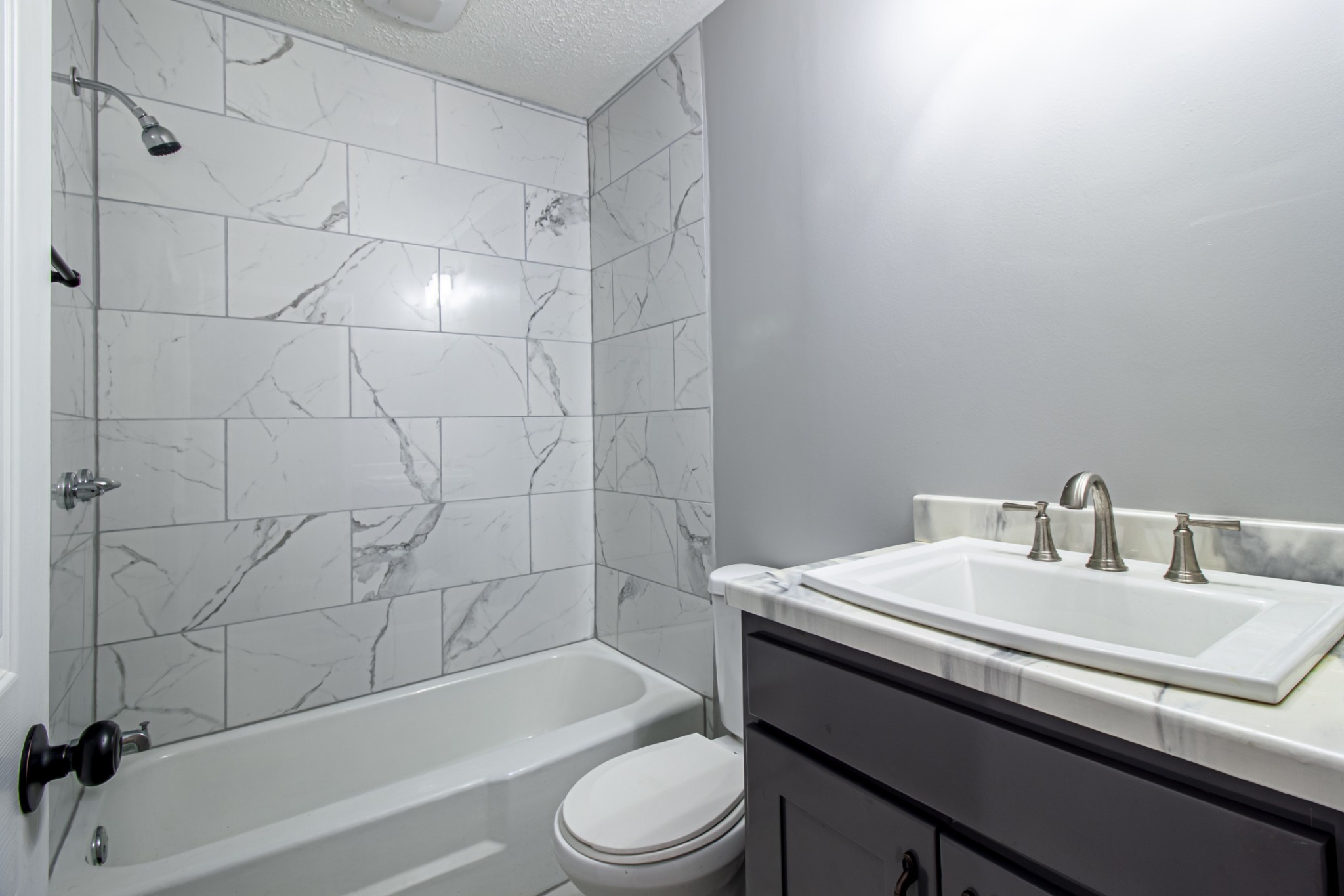 121 Popular St, N