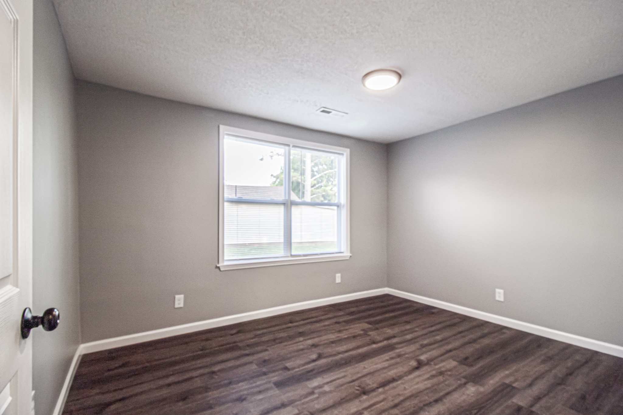 121 Popular St, N