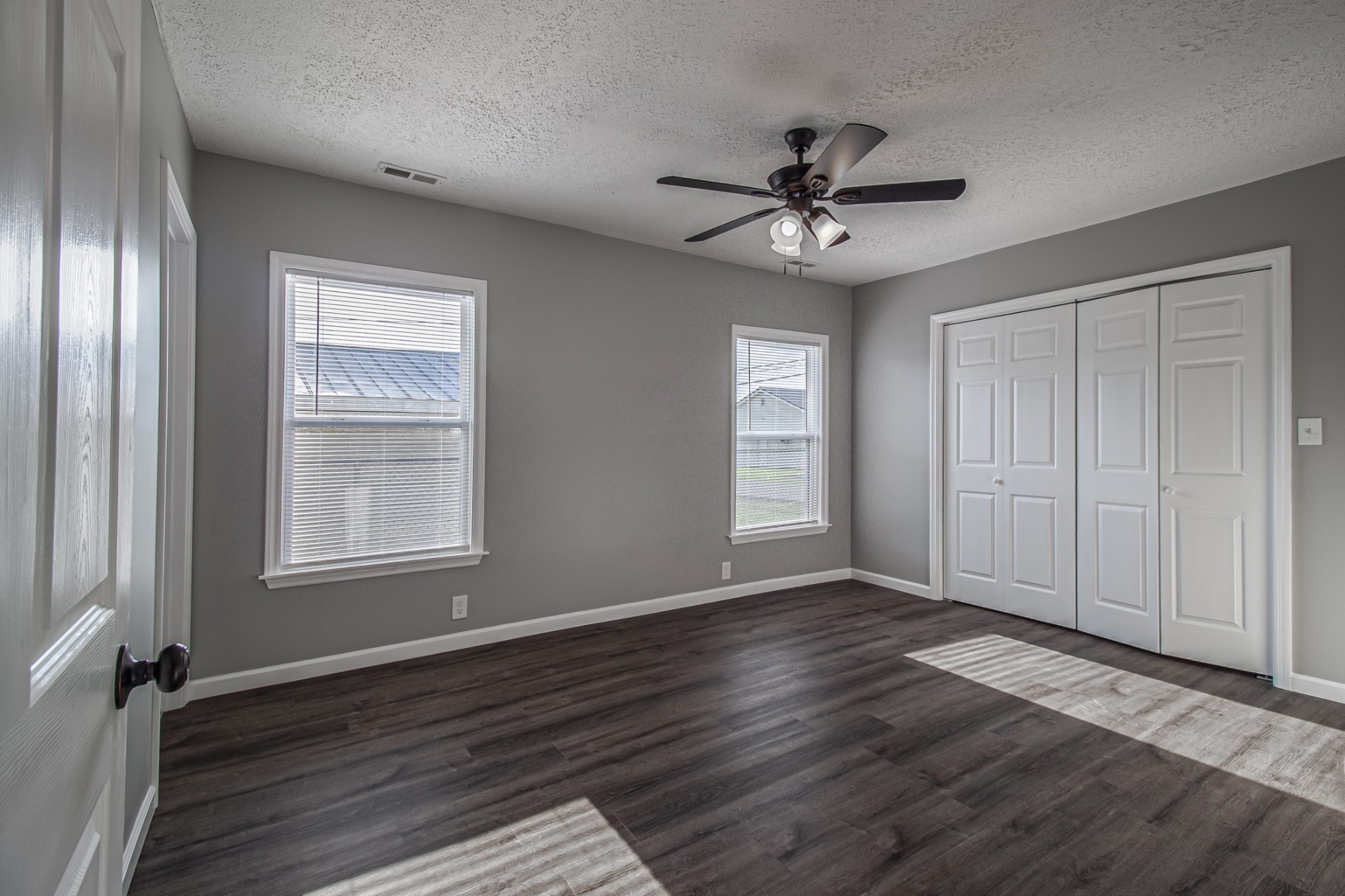 121 Popular St, N